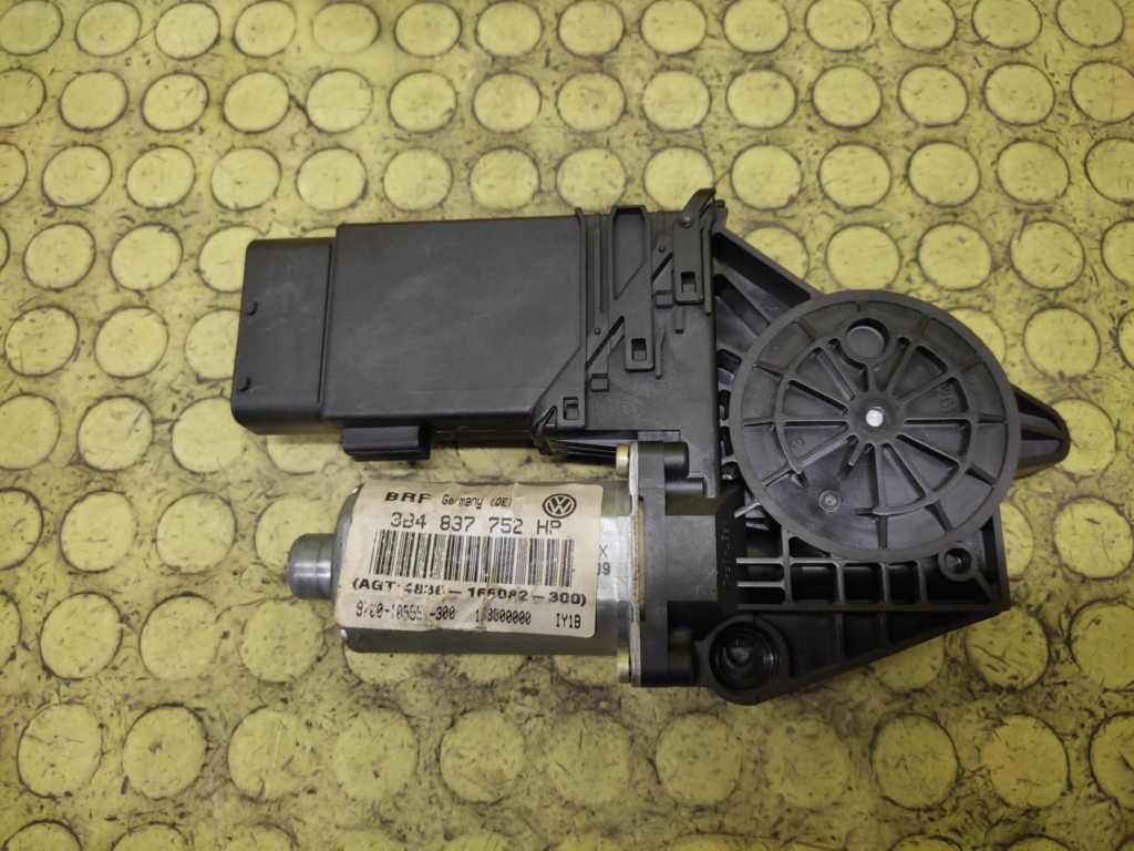 VW PASSAT B5 mini motor windows right front 3B4837752HP