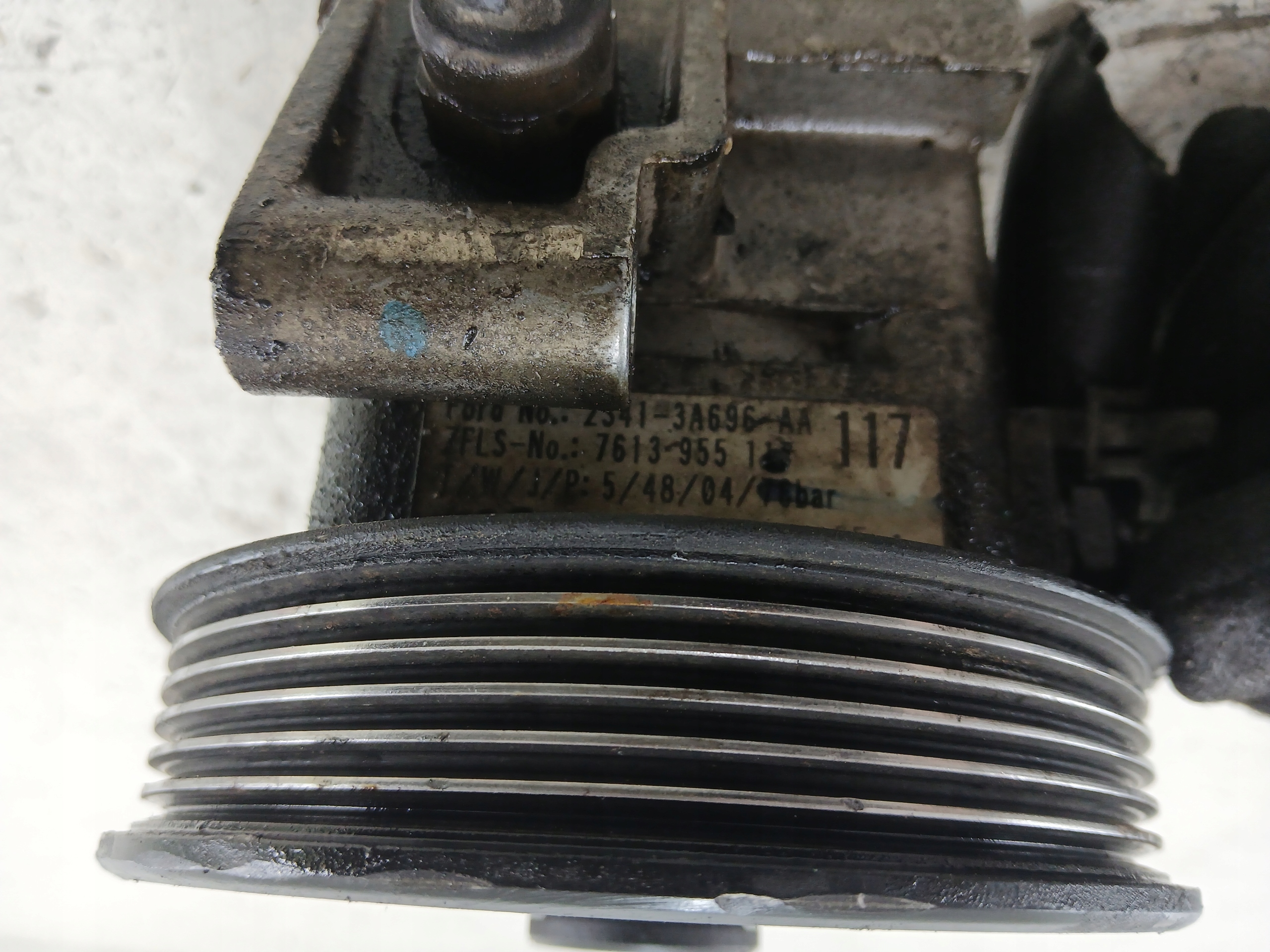 FORD FOCUS MK1 1.6 Pompa servosterzo 2S413A696AA 76 BAR