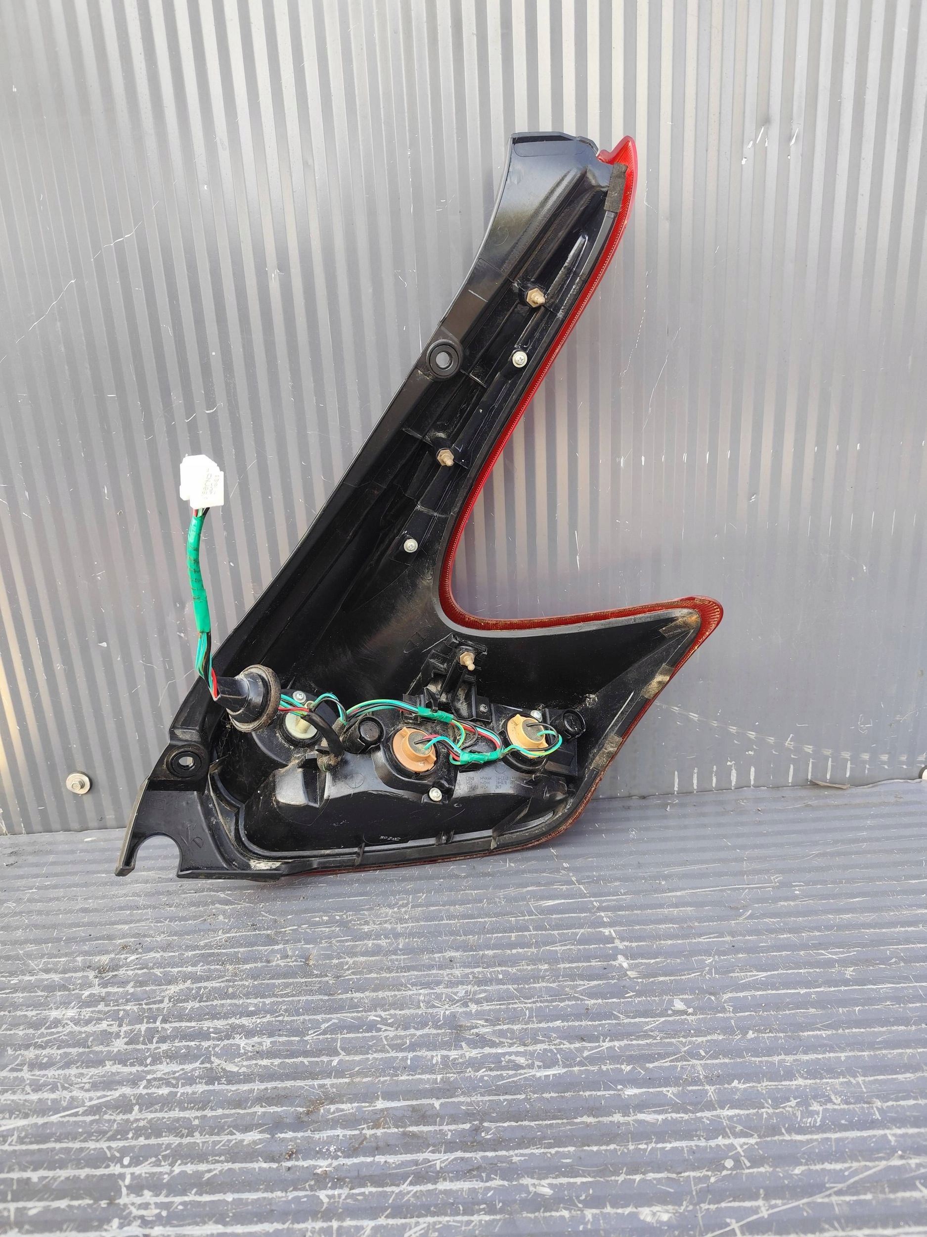 NISSAN JUKE and F15 light rear left