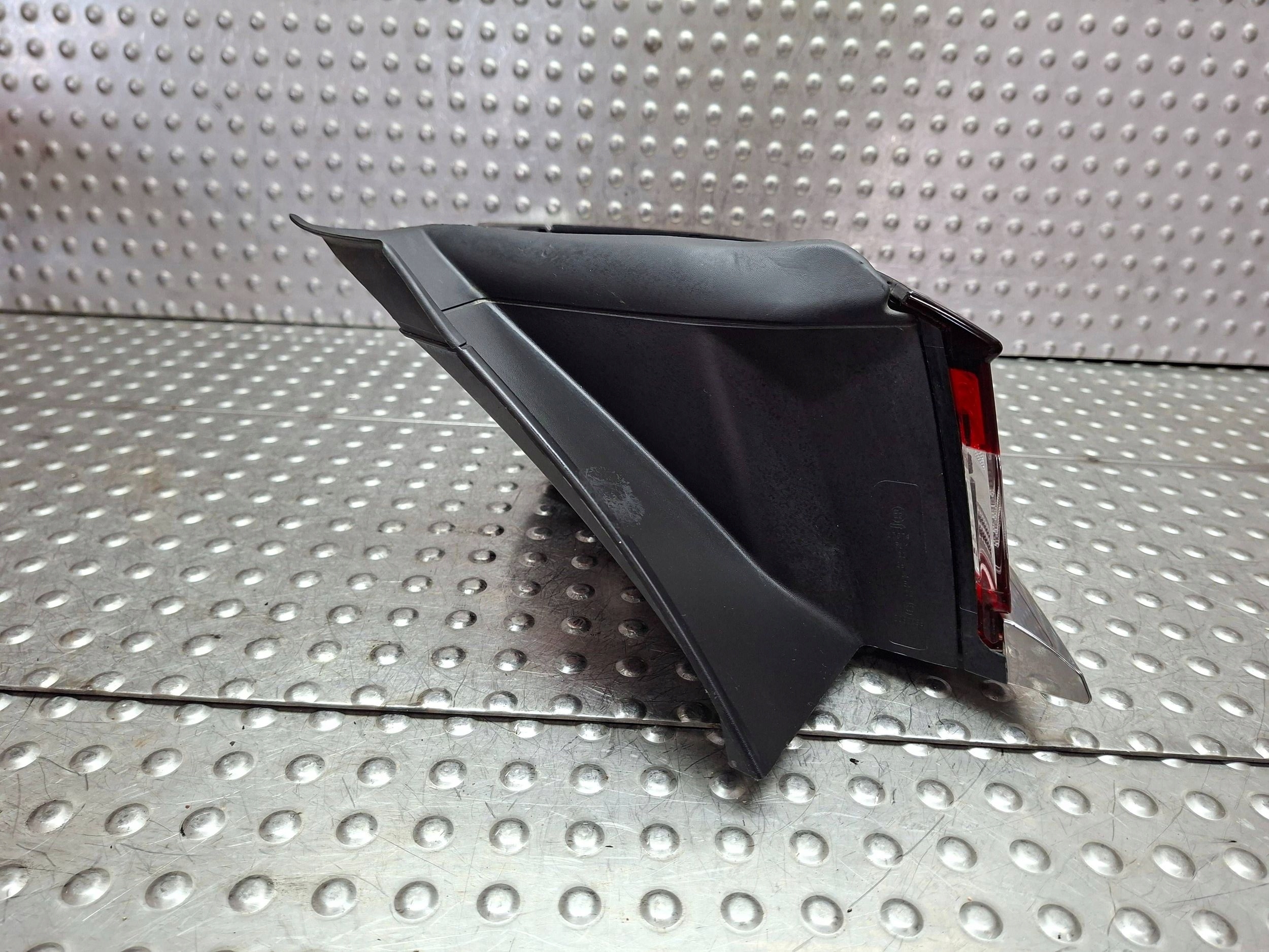 light right rear part 9822177980 CITROEN DS3 CROSSBACK 2019