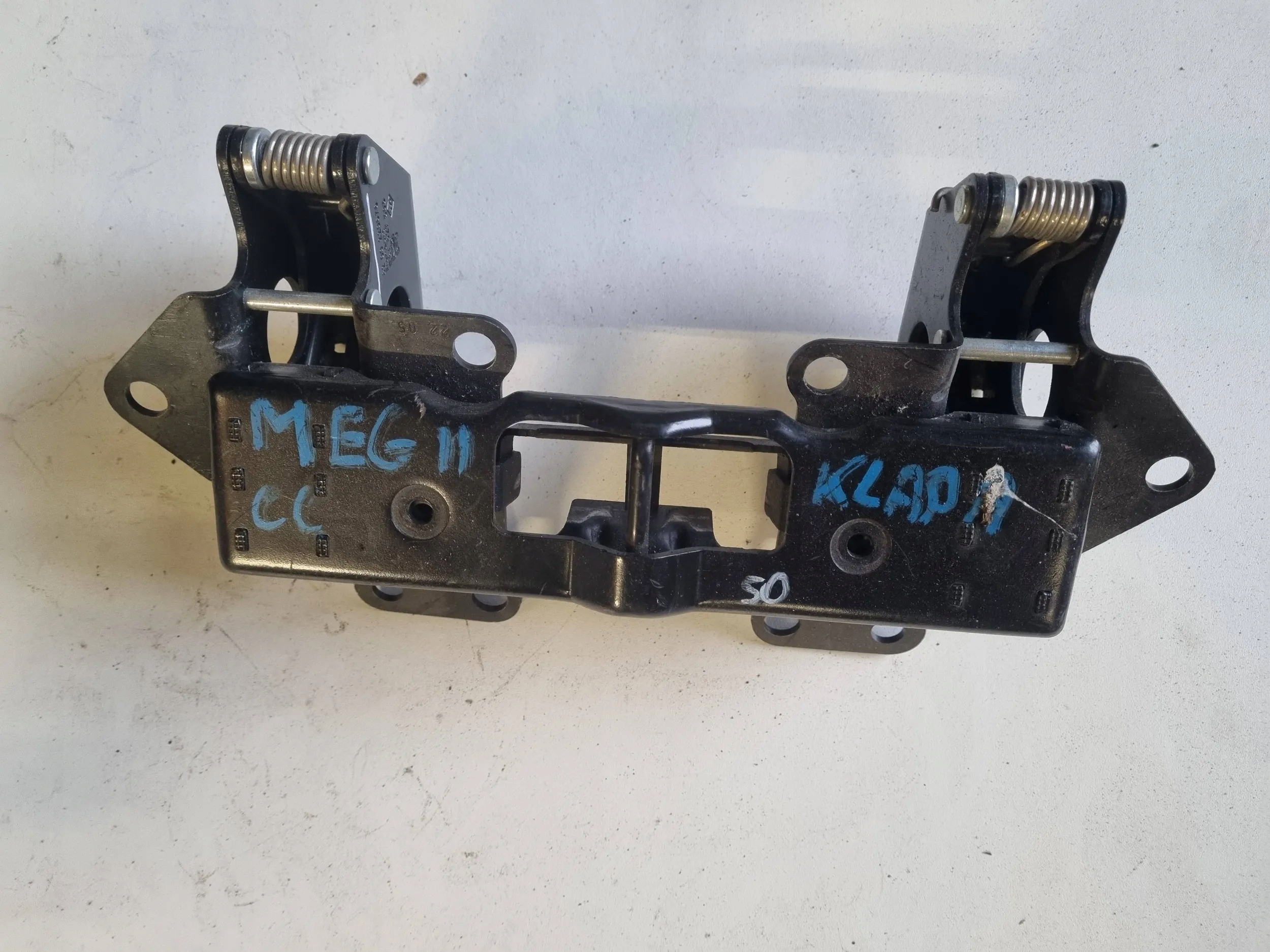 MEGANE II CABRIO ZAMEK DACHU RYGIEL 8200220676