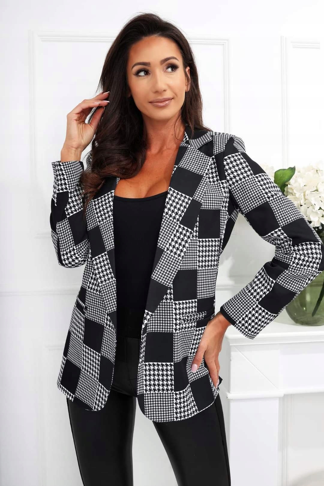 elegantní sako s černým vzorem vel. 40