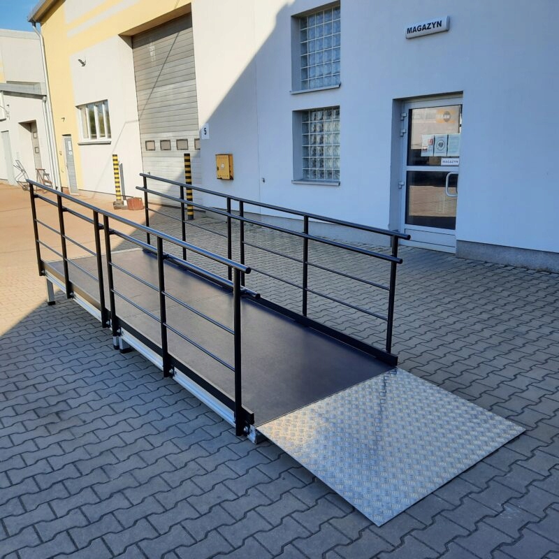 PODJAZD DO SCENY wys. 120cm - NAJAZD, PLATFORMA, RAMPA Marka Inna