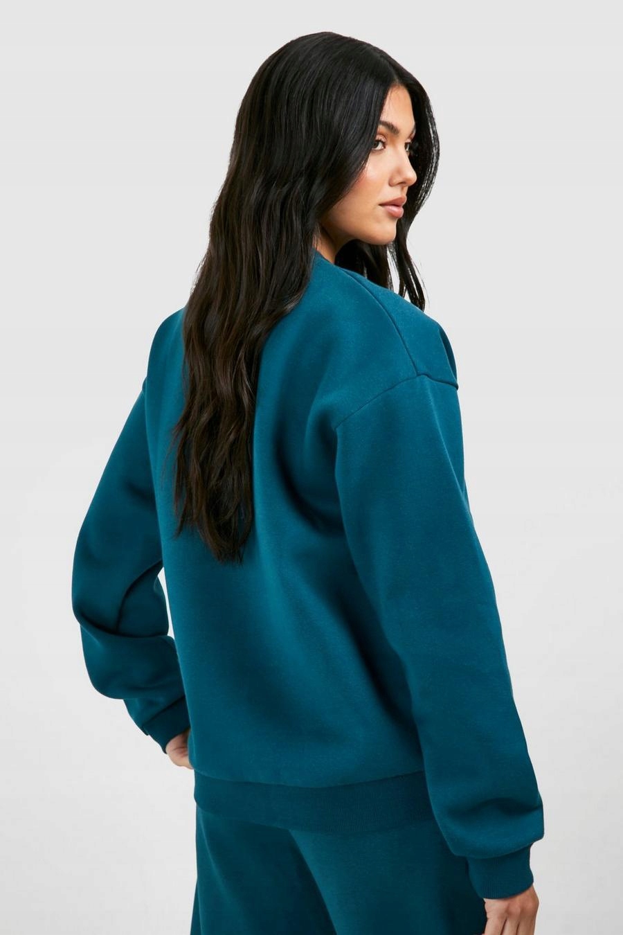 CIEMNO TURKUSOWA CIĄŻOWA BLUZA KLASYCZNA GŁADKA Z DŁUGIM RĘKAWEM BOOHOO 38 Marka Boohoo