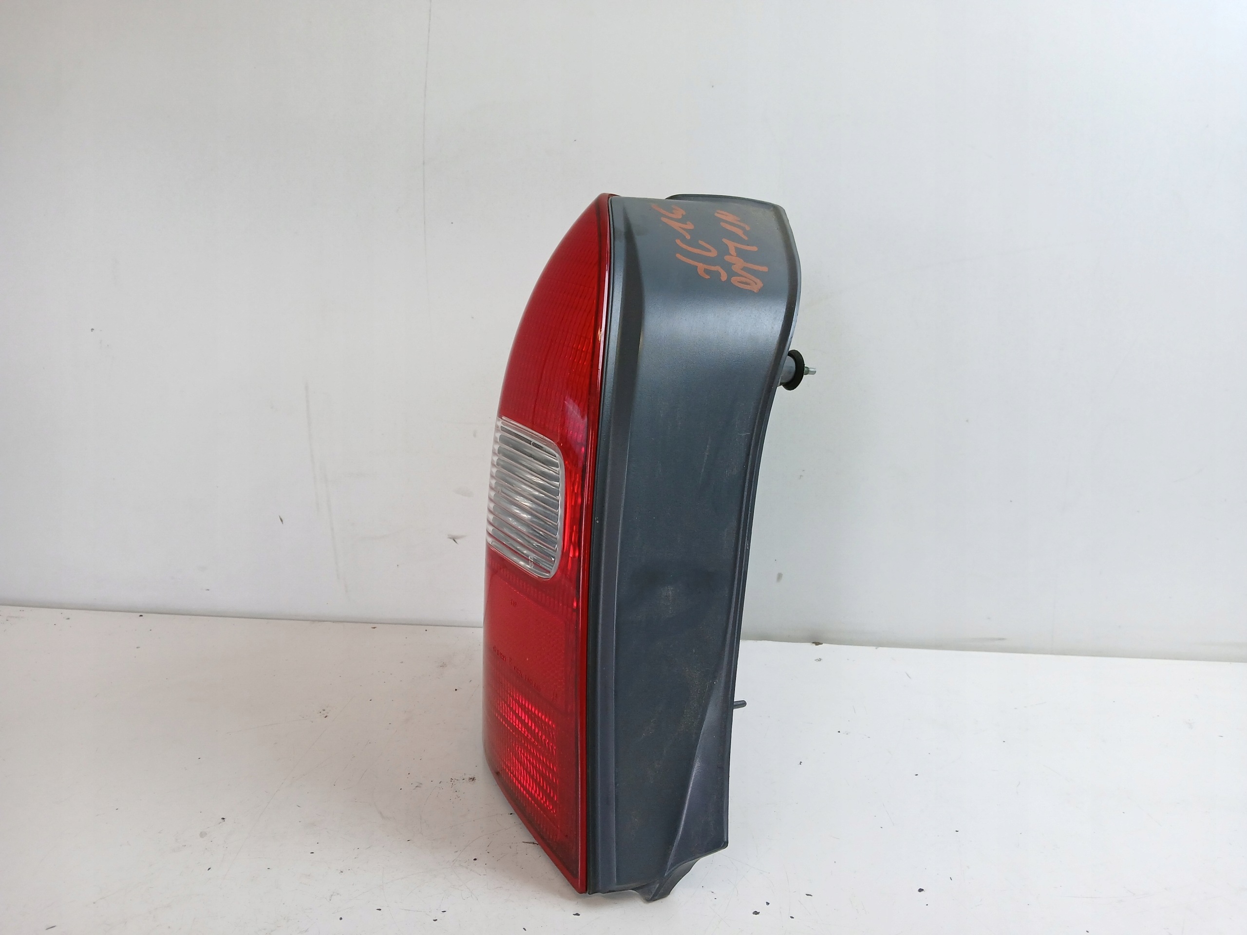 MAZDA 323F BJ light left rear part 5D