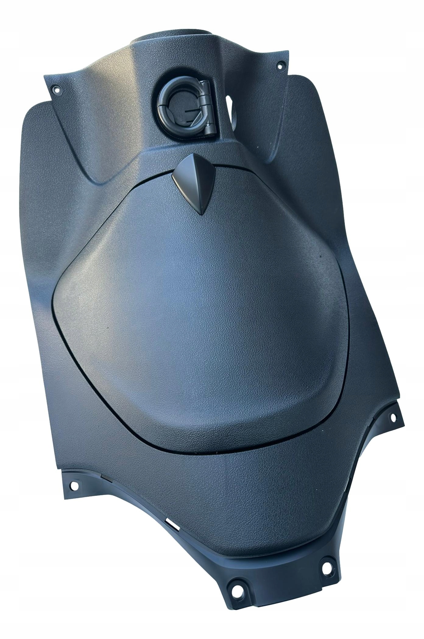 Piaggio Liberty E5+ kokpit pred kolenami, úložný priestor, výplň pre vodiča 2024+