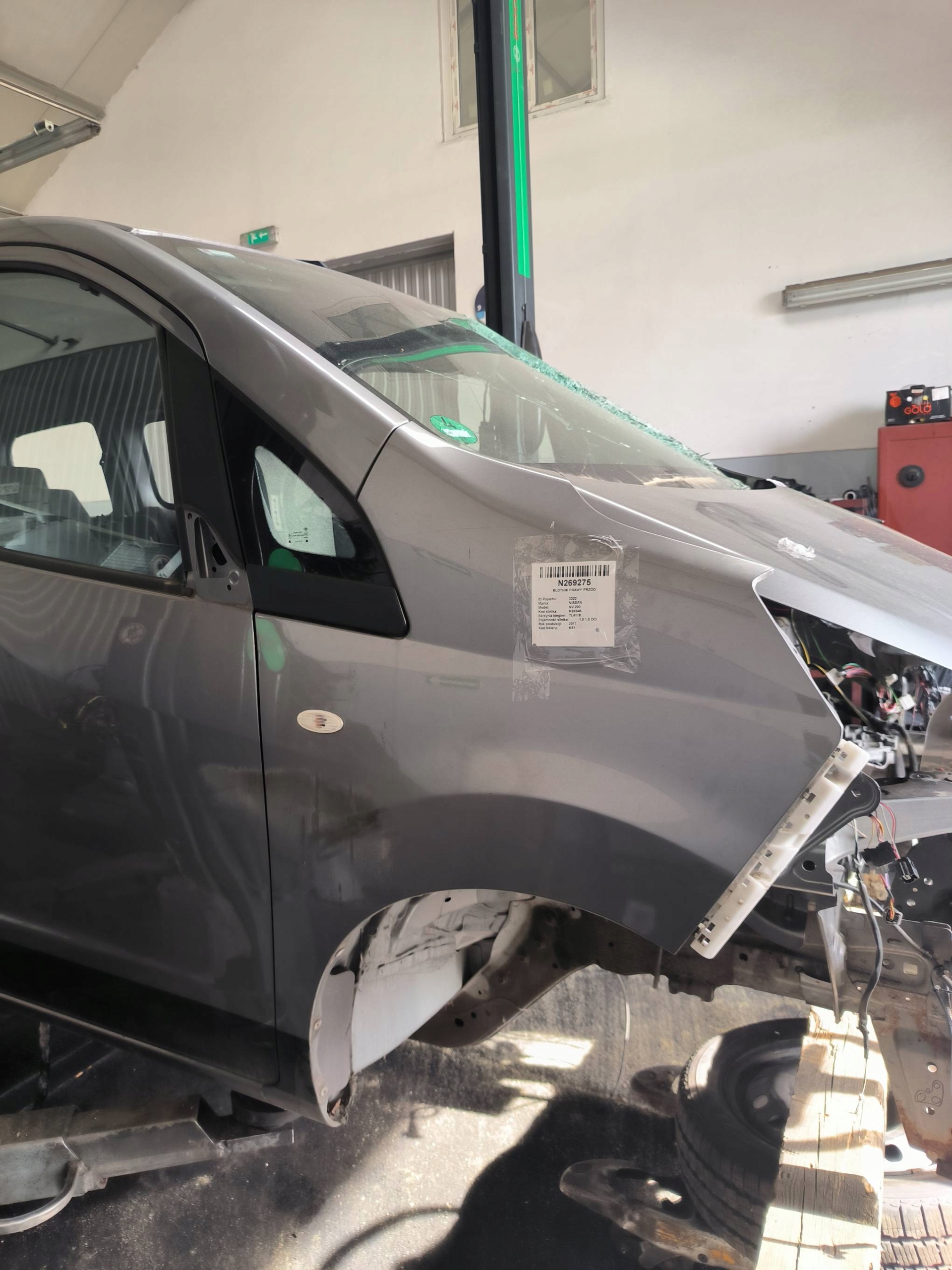 fender right front K51 NISSAN NV 200