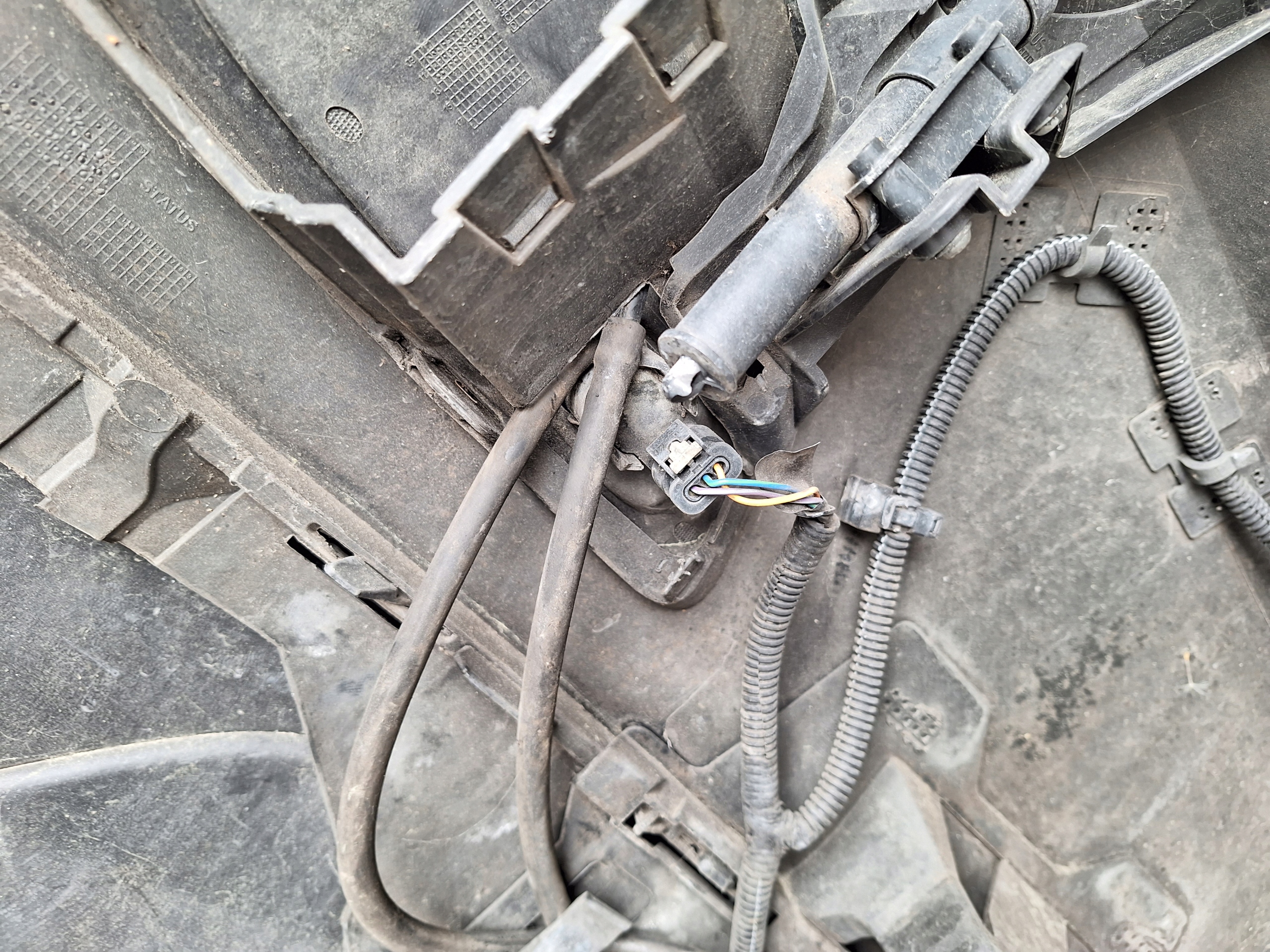VOLVO XC60 08-13 bumper XENON + PDC