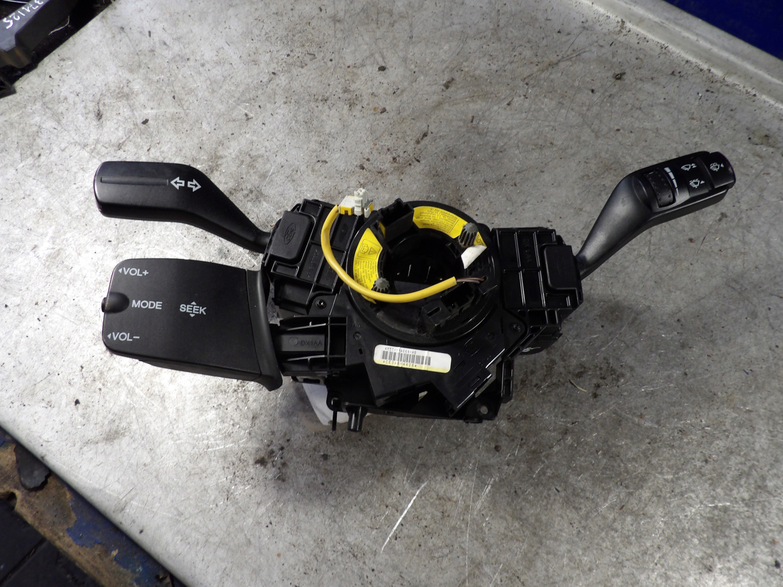 Ford Focus MK2 DEVIO LUCI TERGICRISTALLO TERGI 4M5T-14A664-AB