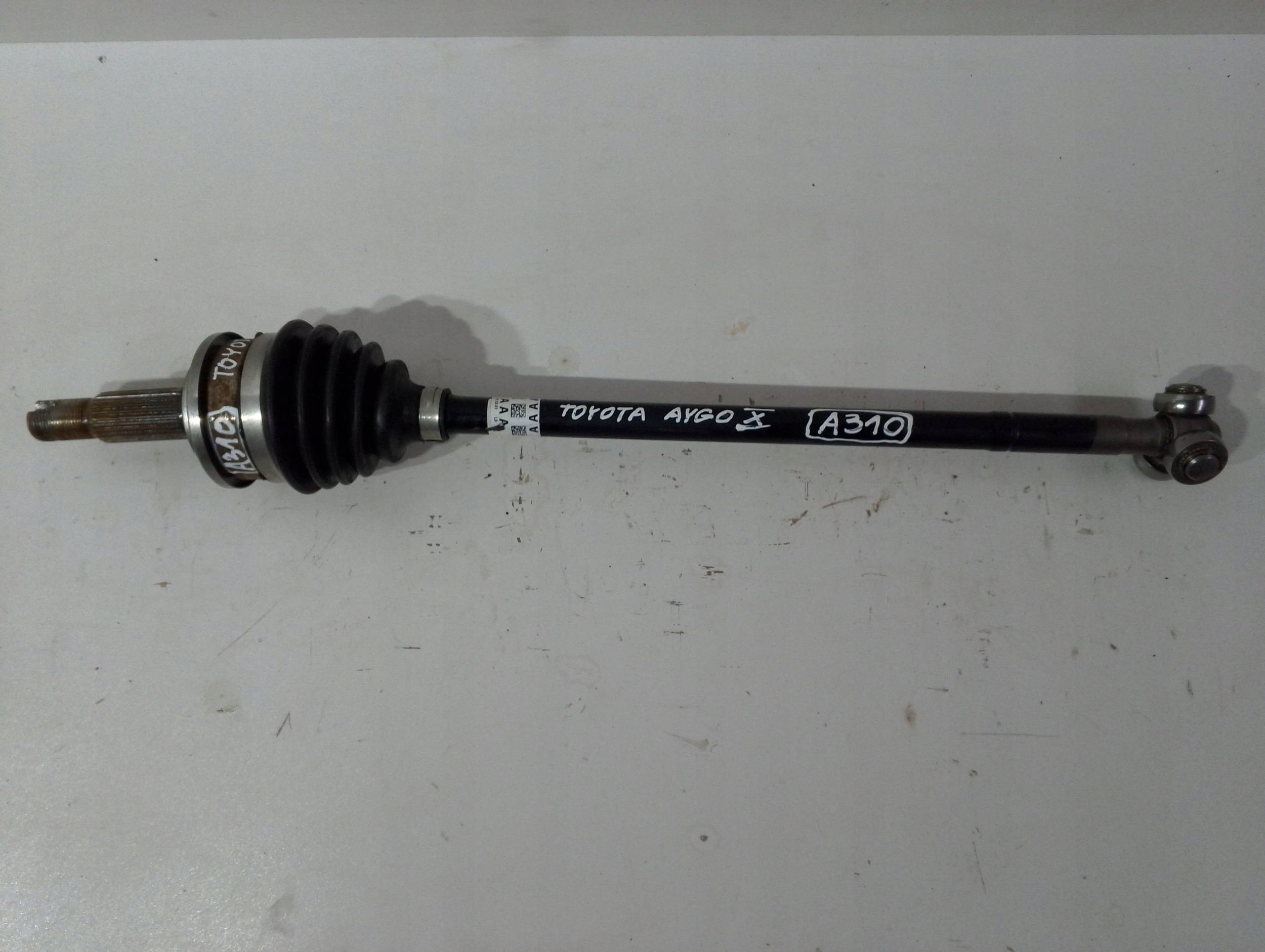 Toyota Aygo X 1,0 semi-axis left 434200H060 (A310)