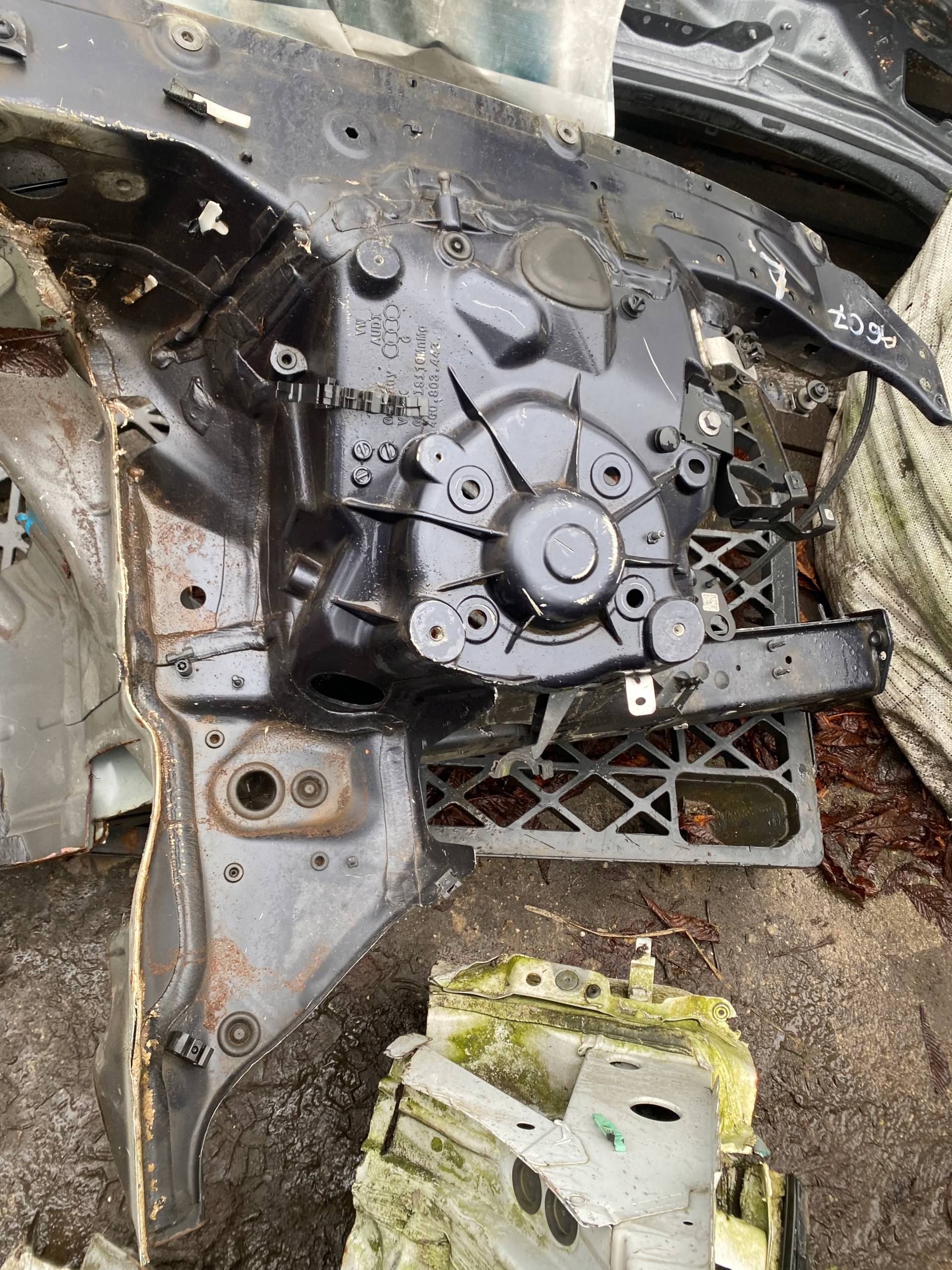 ЧЕТВЕРТЬ ФАРТУХ ЛОНЖЕРОН ЛЕВЫЙ ПЕРЕД AUDI A6 C7g A7g8 SPORTBACK