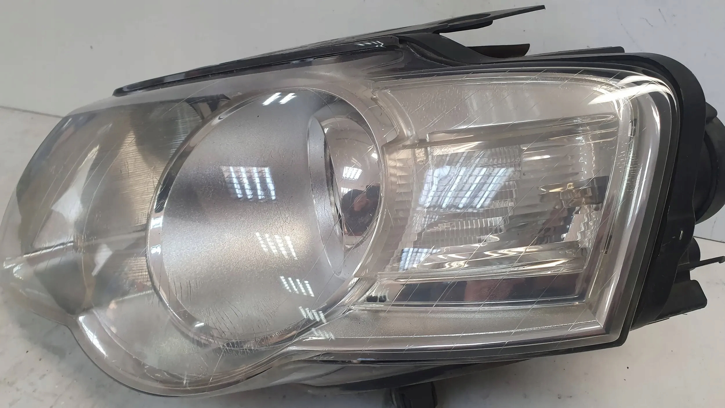 light front left 3C0941005J VW PASSAT B6 05