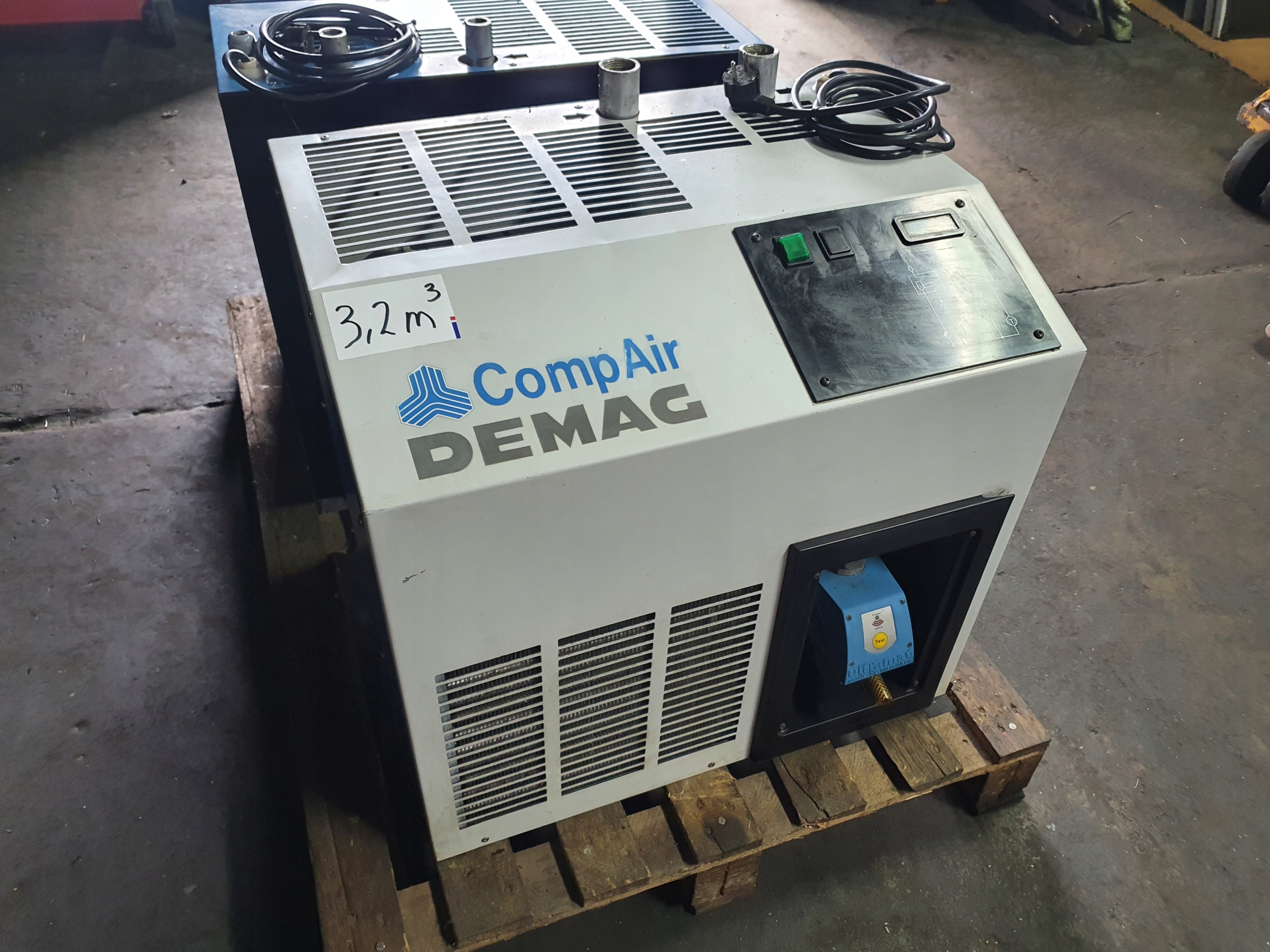 OSUSZACZ ZIĘBNICZY COMPAIR DEMAG 3,2m3/MIN Marka inna