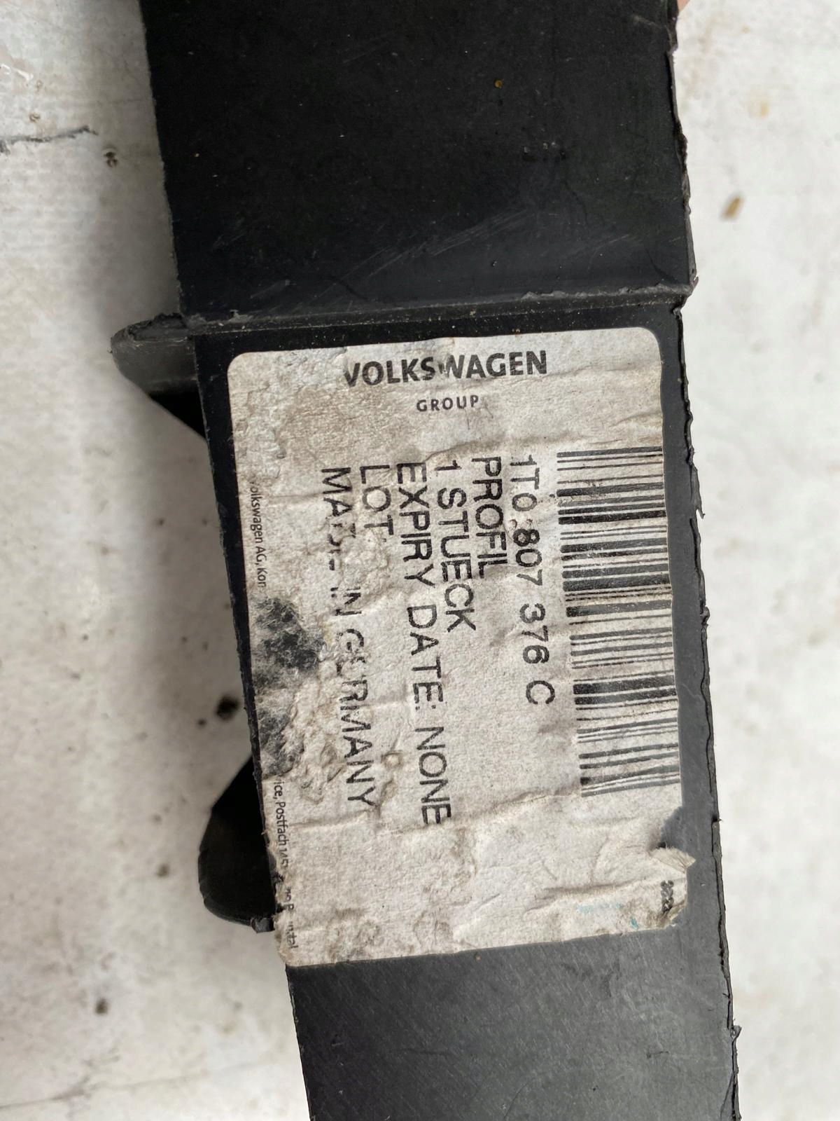 VW TOURAN 1T0 bumper bracket right rear part rear
