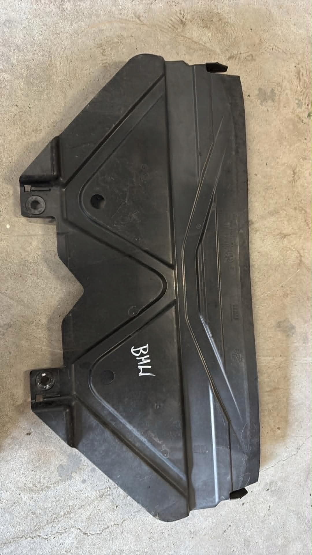 BMW OE 51164310 cover below radiator