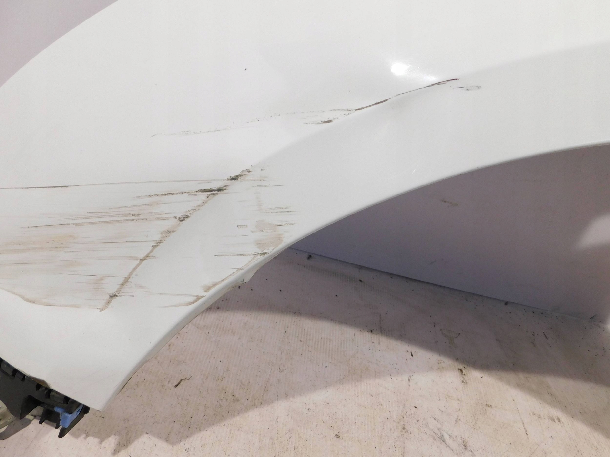 fender front front left CHEVROLET CRUZE 09