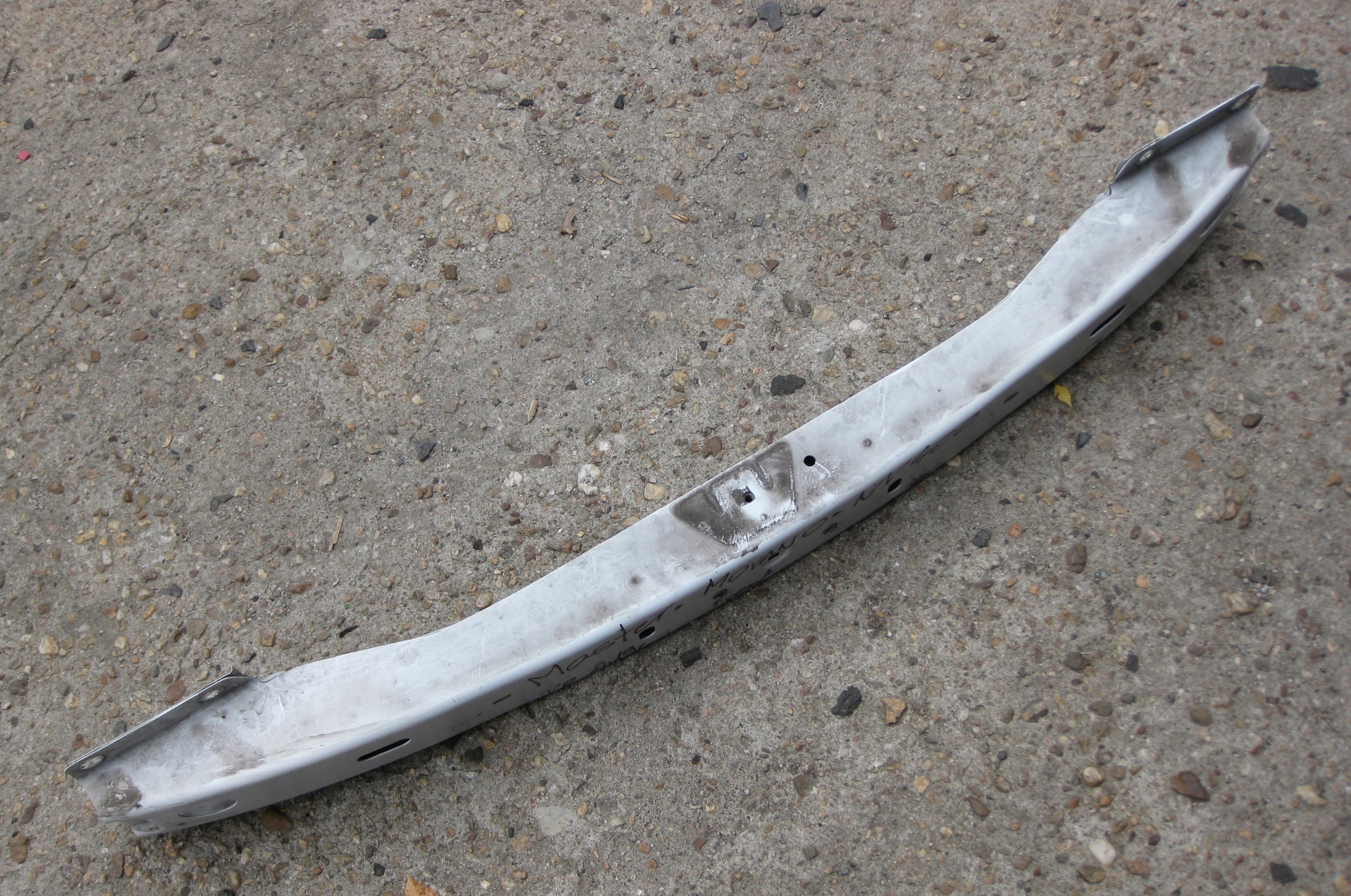 RENAULT MASTER III LIFT pillar bumper support front 752105829R