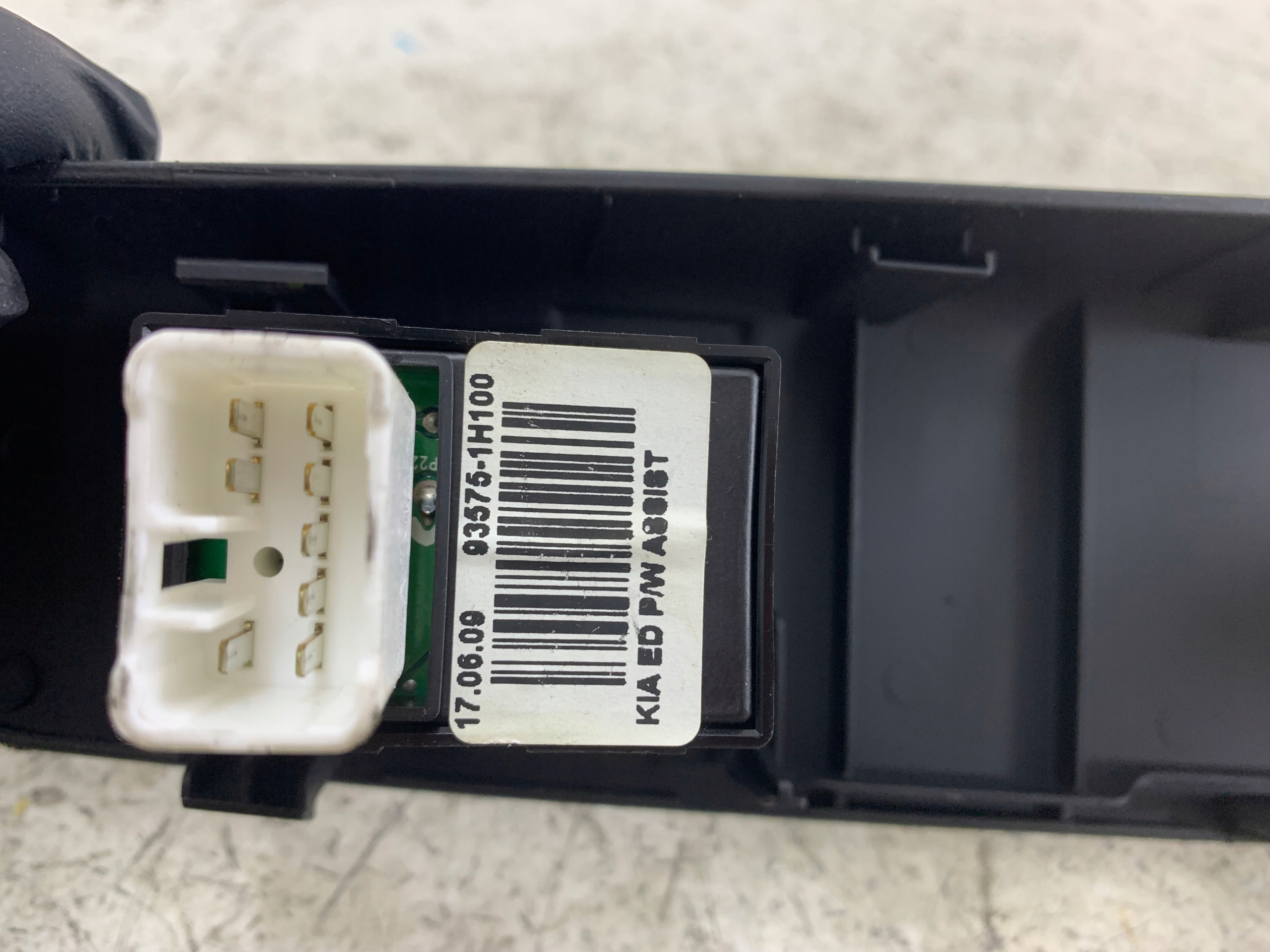 KIA CEED a PANEL okna pravý předek 93575-1H100