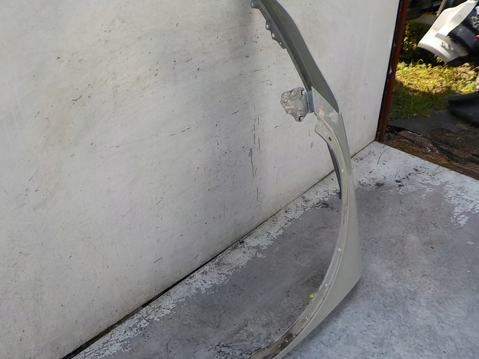 590 VOLVO C30 LIFT fender left front front