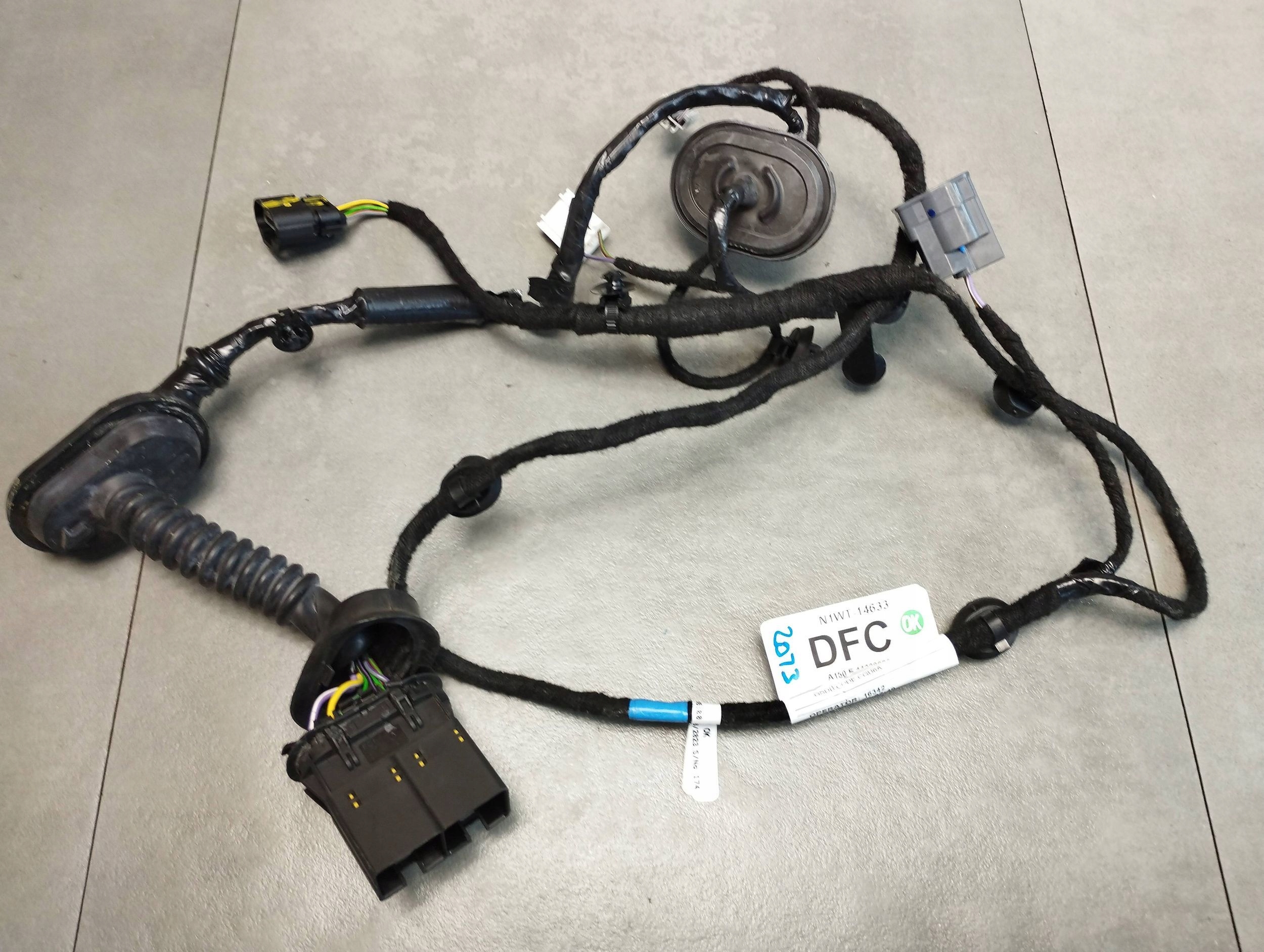 Volkswagen Amarok II 2023 bundle door left rear part N1WT14633