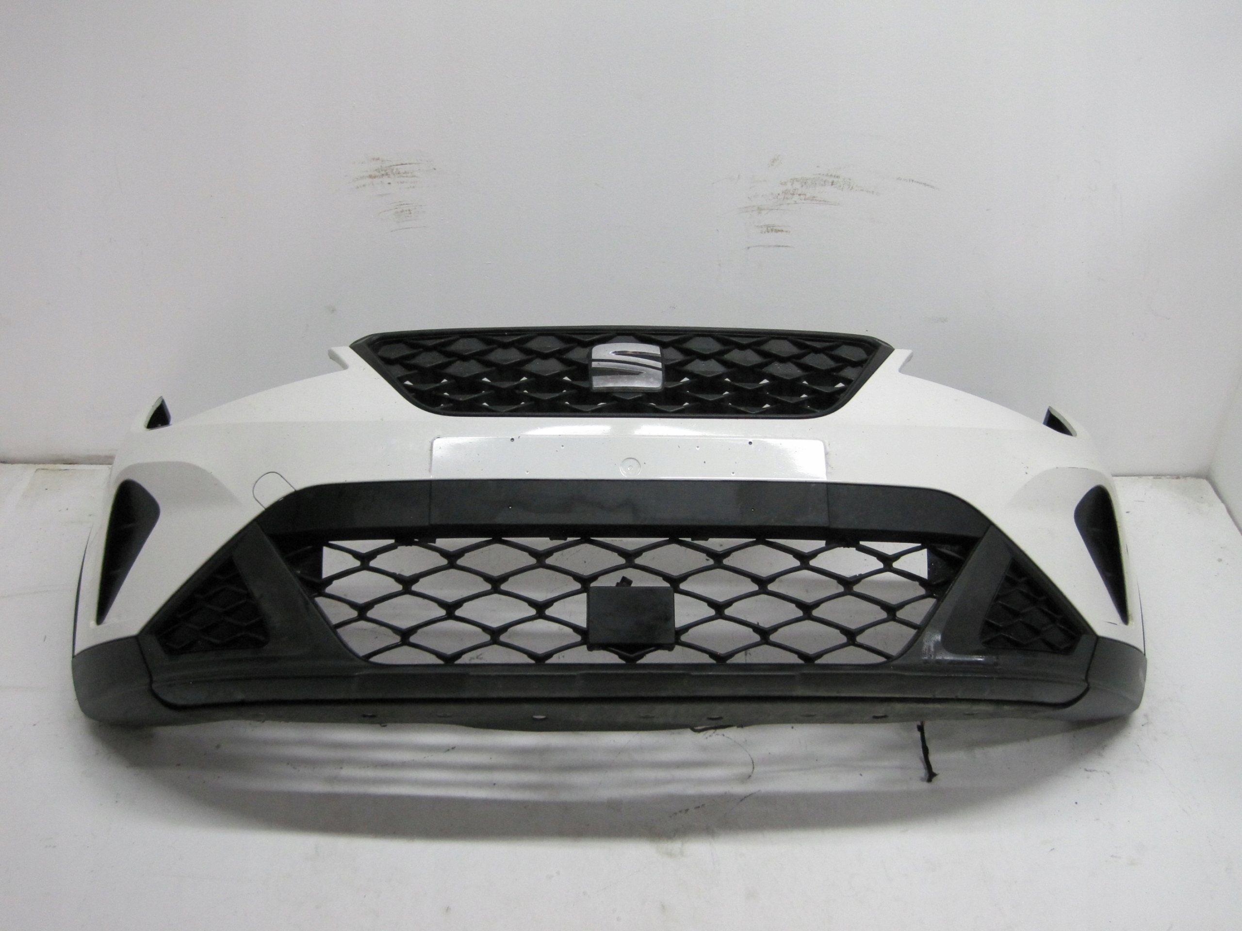Frontstoßstange SEAT ARONA 6F9 21R unter RADAR vorne