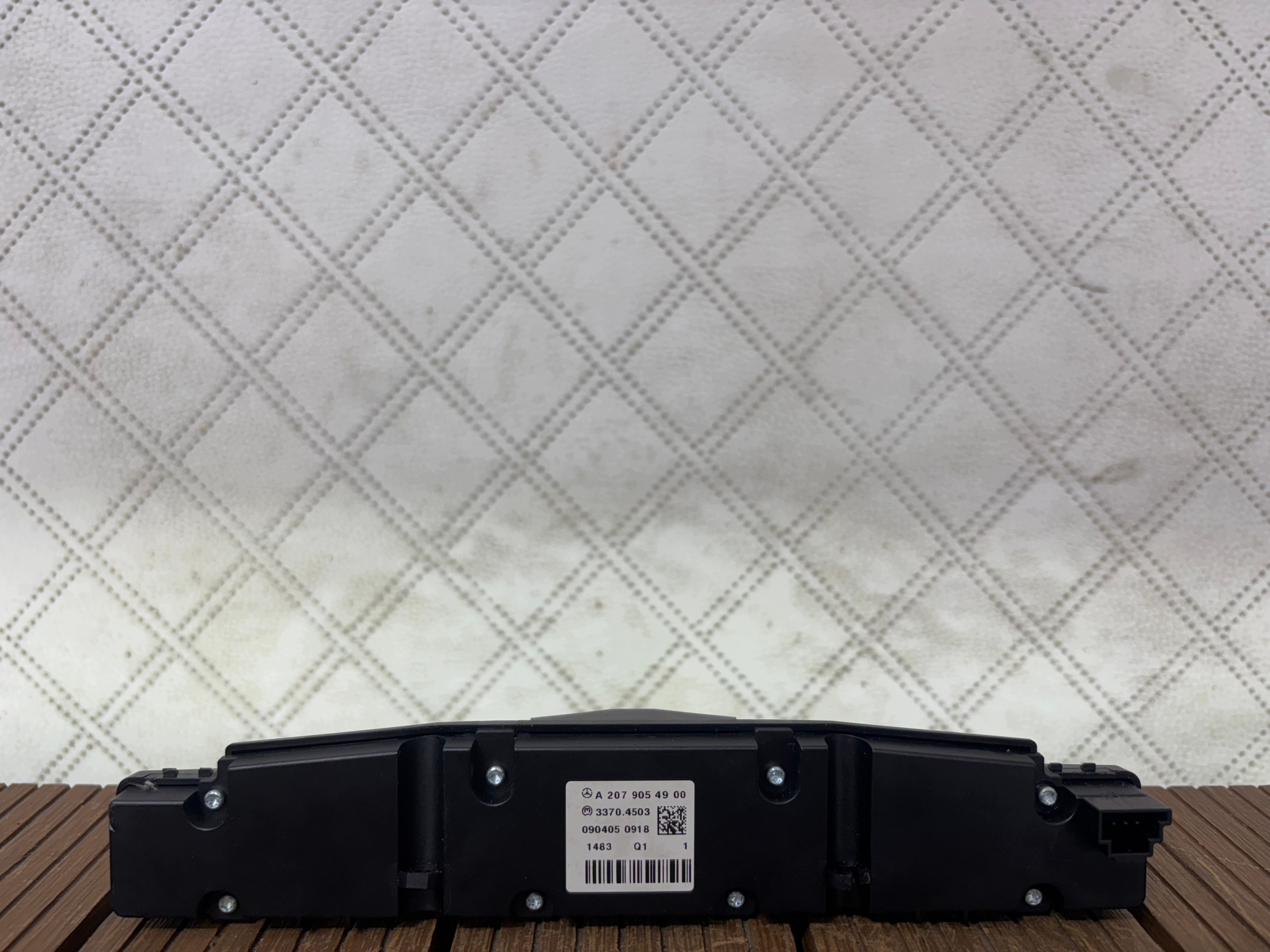 MERCEDES E-KLASA W207 PANEL switch PDC GRZANIA seats A2079054900