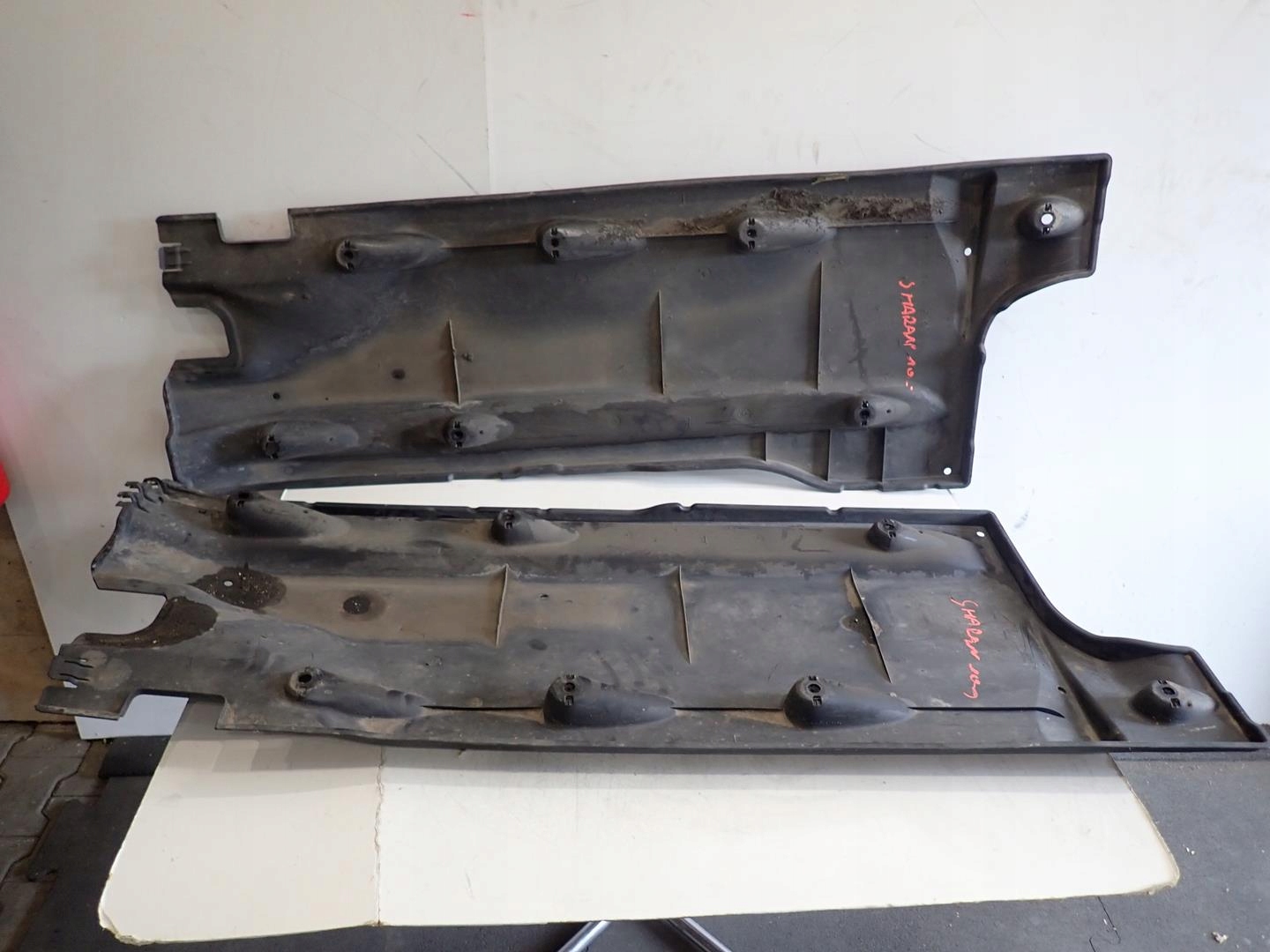 cover chassis right left VW SHARAN ALHAMBRA 2010- 7N0825201A