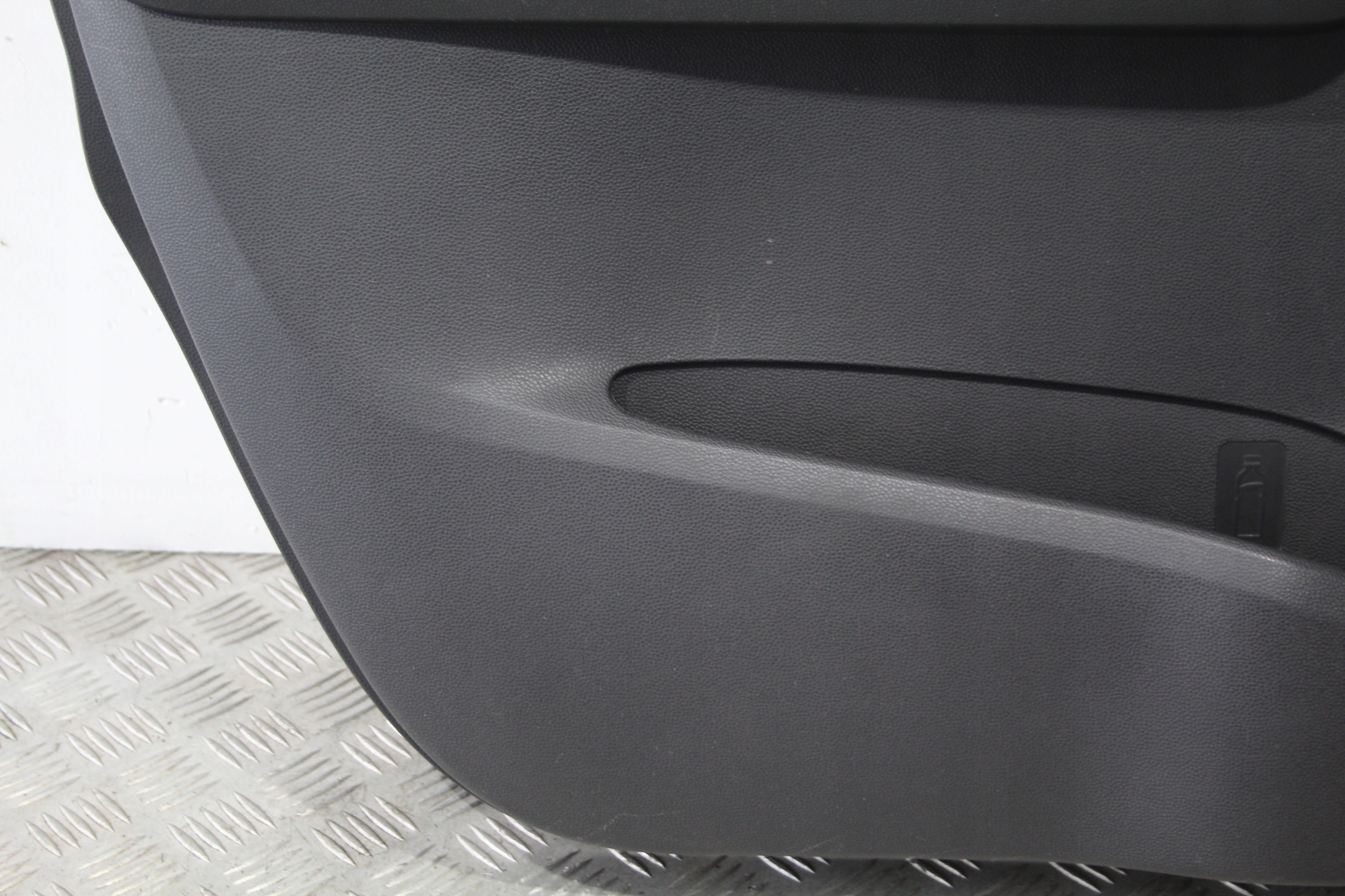 side door left front SUZUKI SPLASH