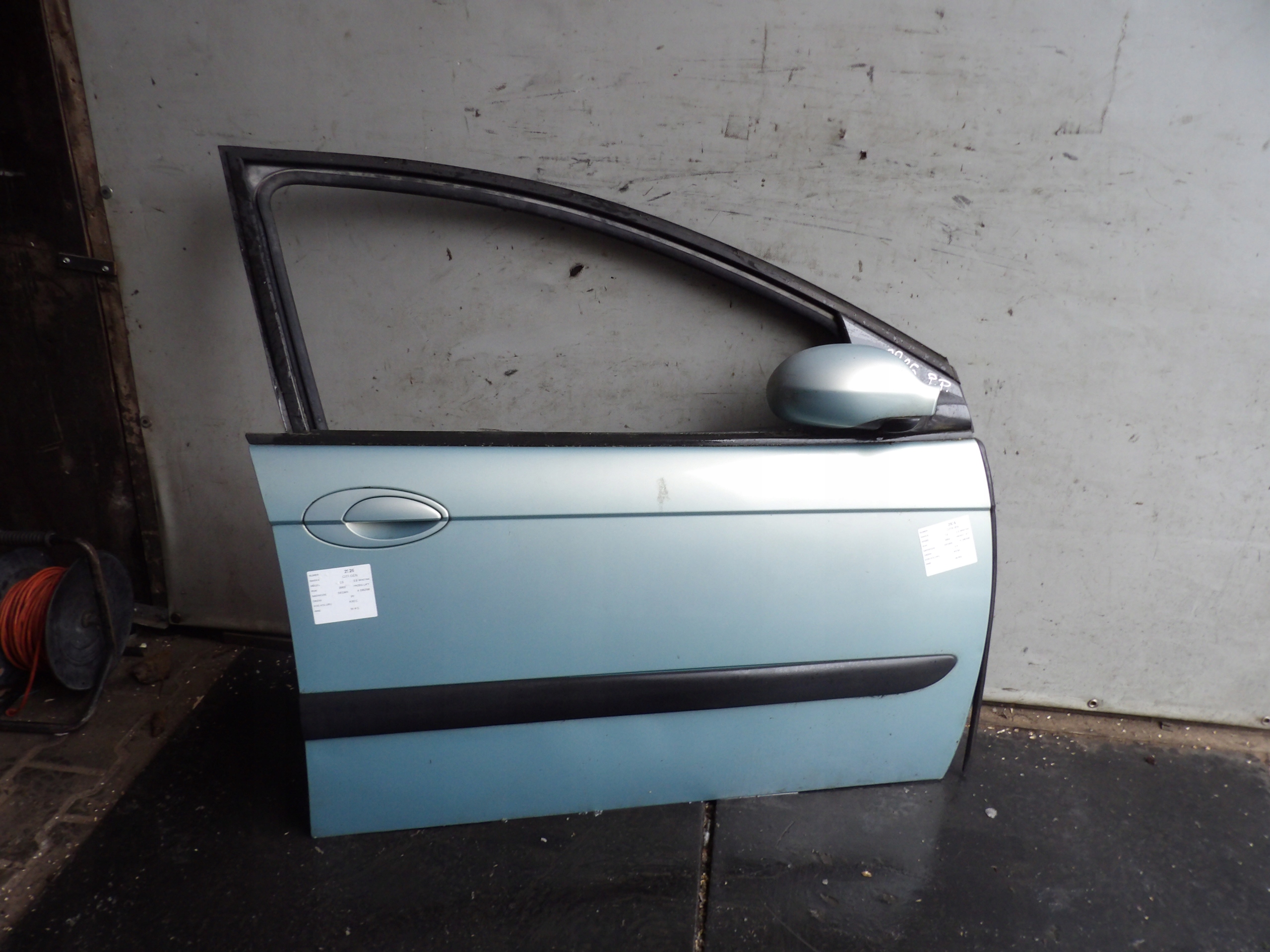 Citroen C5 and door front right lak. KRSC sedan