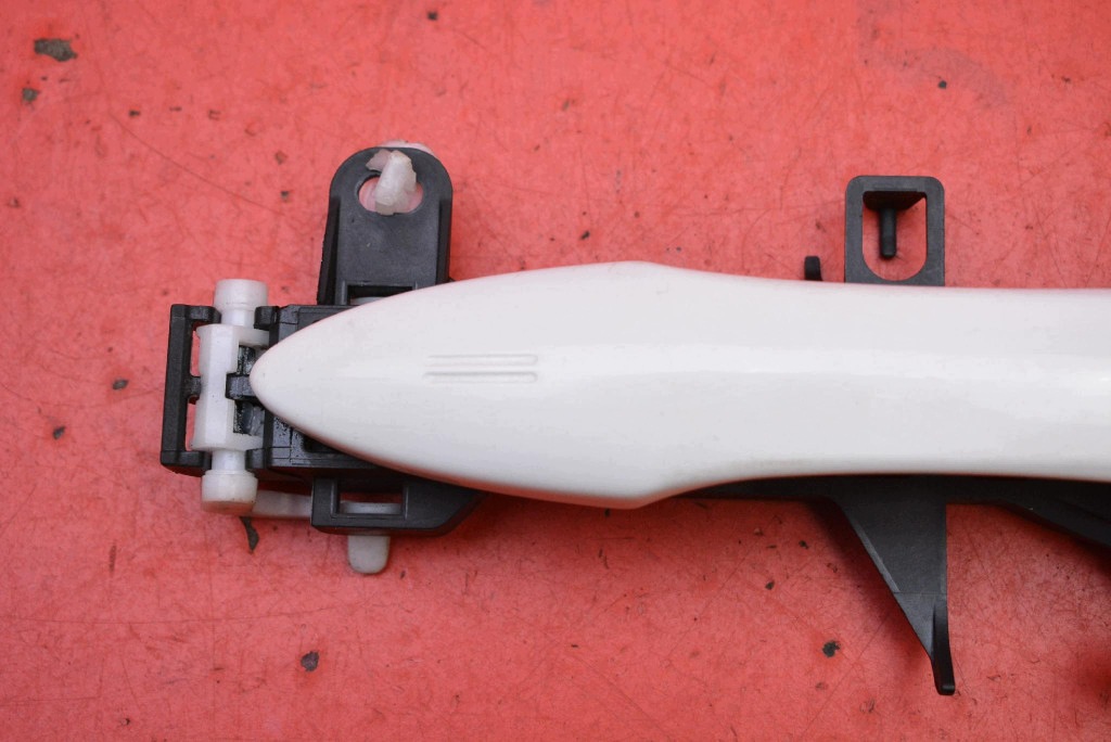 handle right front front 040 TOYOTA COROLLA E21 18-25