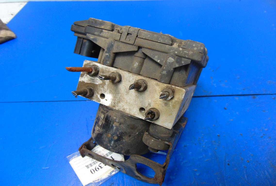 VW SHARAN LIFT 2003R 1.9 TDI насос ABS