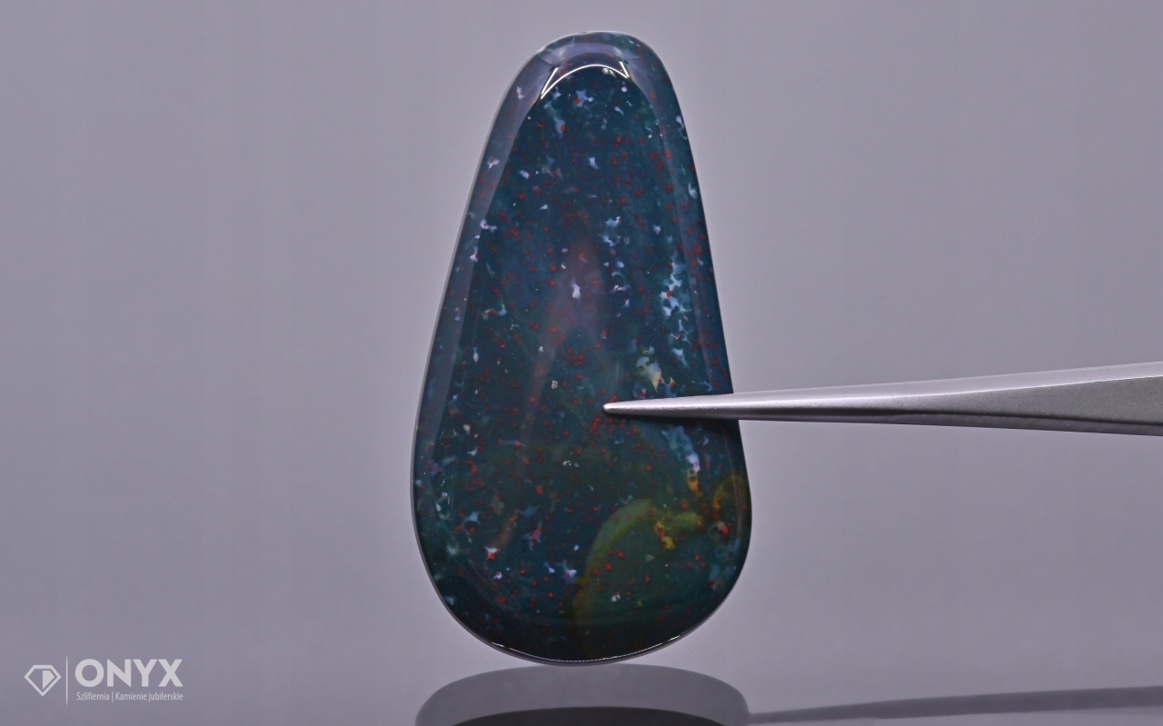 Heliotrop kabošon nepravidelný 41,5x22 mm