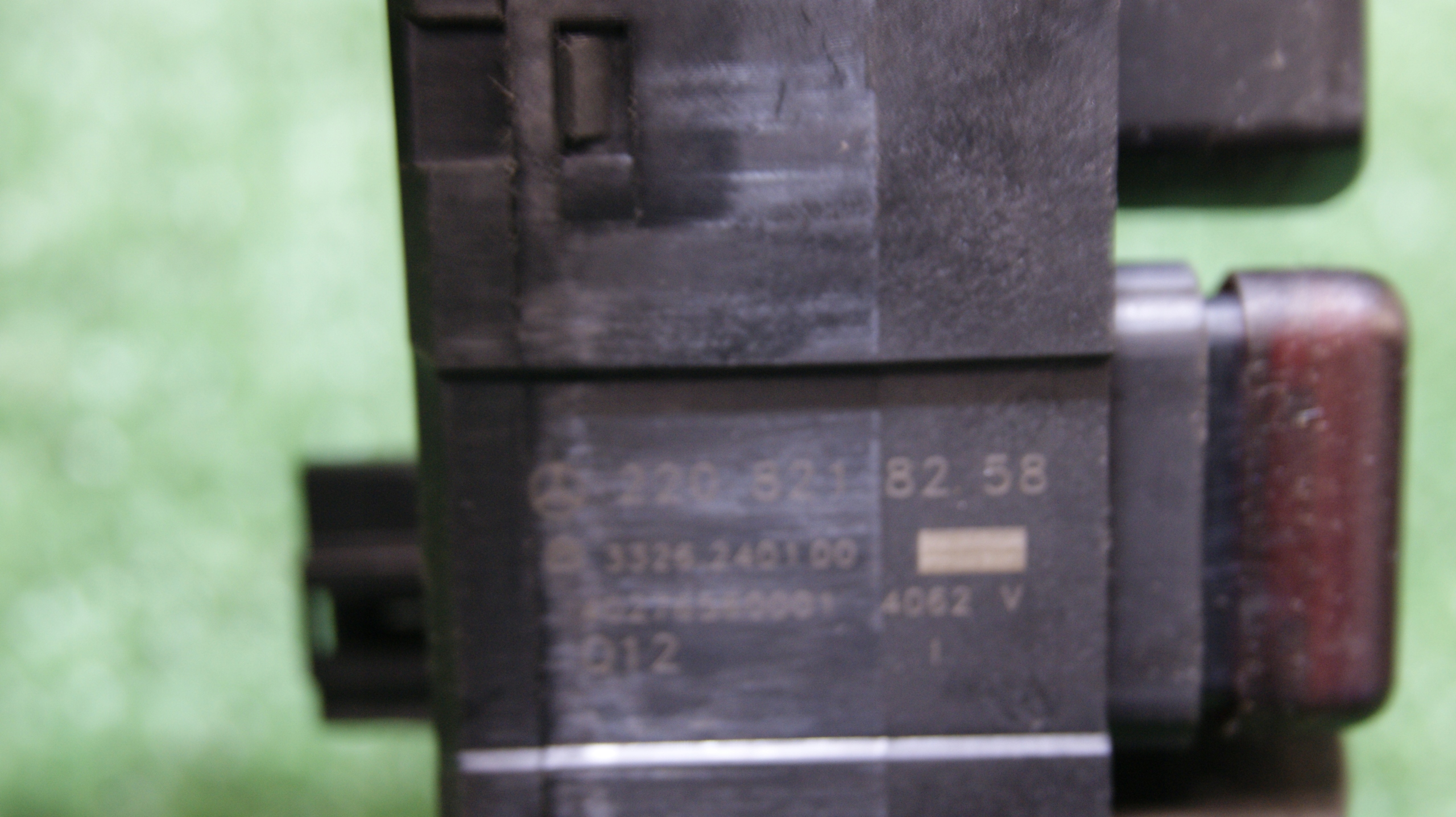 PANEL controls MERCEDES-BENZ S-KLASA W220 2208218258
