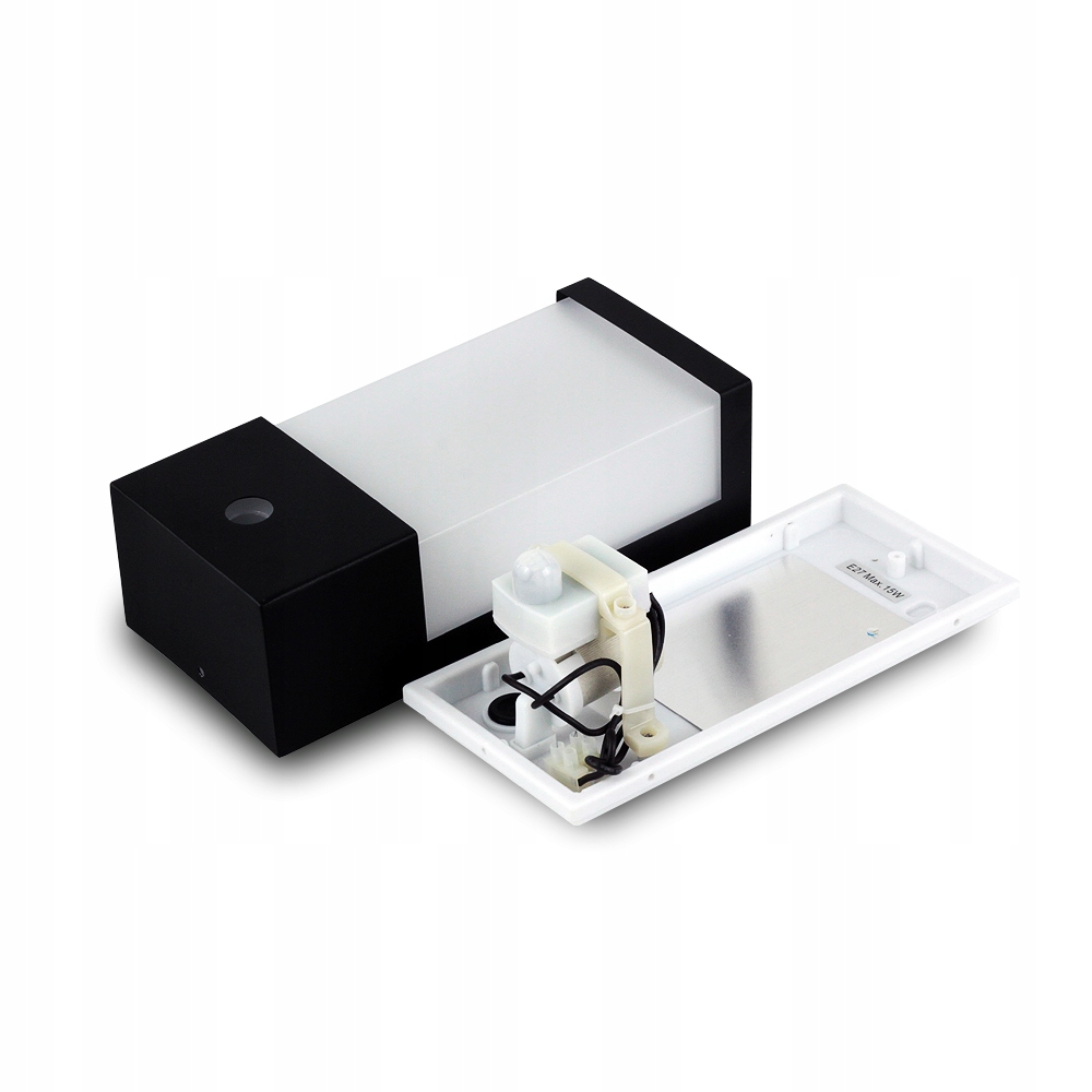 LAMPA Z CZUJNIKIEM RUCHU I ZMIERZCHU KINKIET ZEWNETRZNY DO LED E27 Kolekcja COSMO