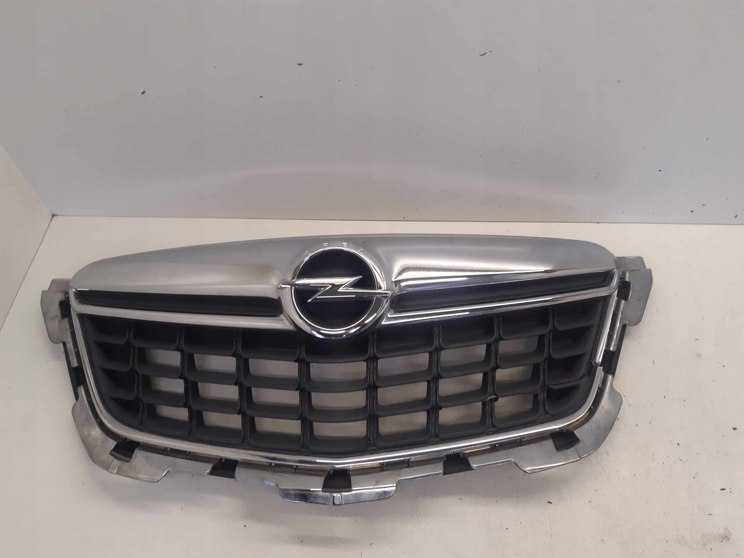 Grill Grill 95391779 Opel Mokka A 1,6 CDTI