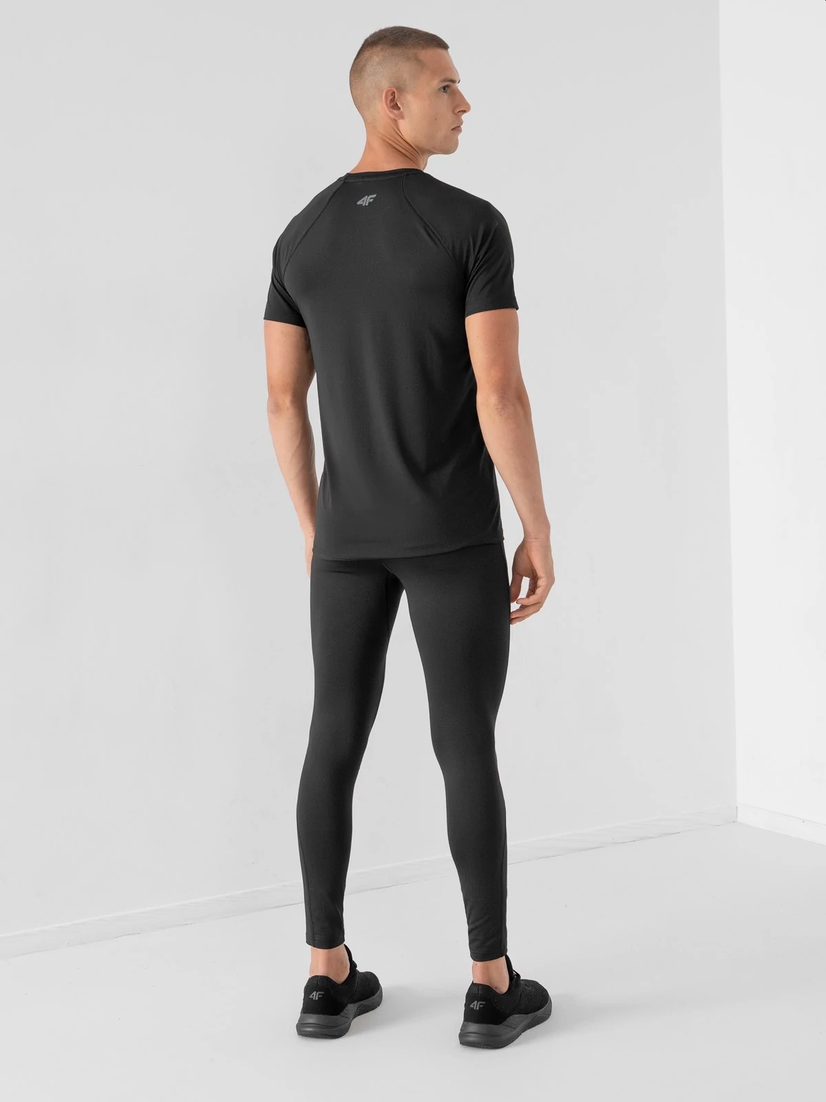 LEGGINSY TRENINGOWE SZYBKOSCHNĄCE MĘSKIE 4F BIEG L Płeć mężczyzna