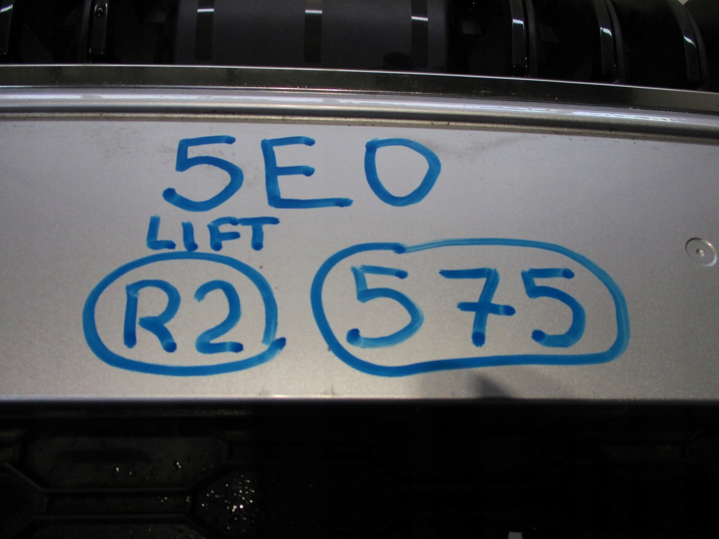 FRONTSTOSSSTANGE SKODA OCTAVIA 3 III 5E0 LIFT