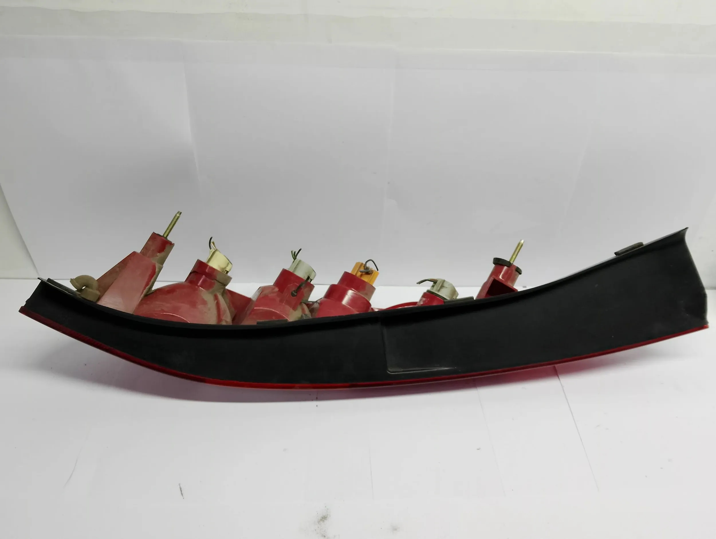Ford Mondeo Mk III 2000 lights rear. 1S7113404C