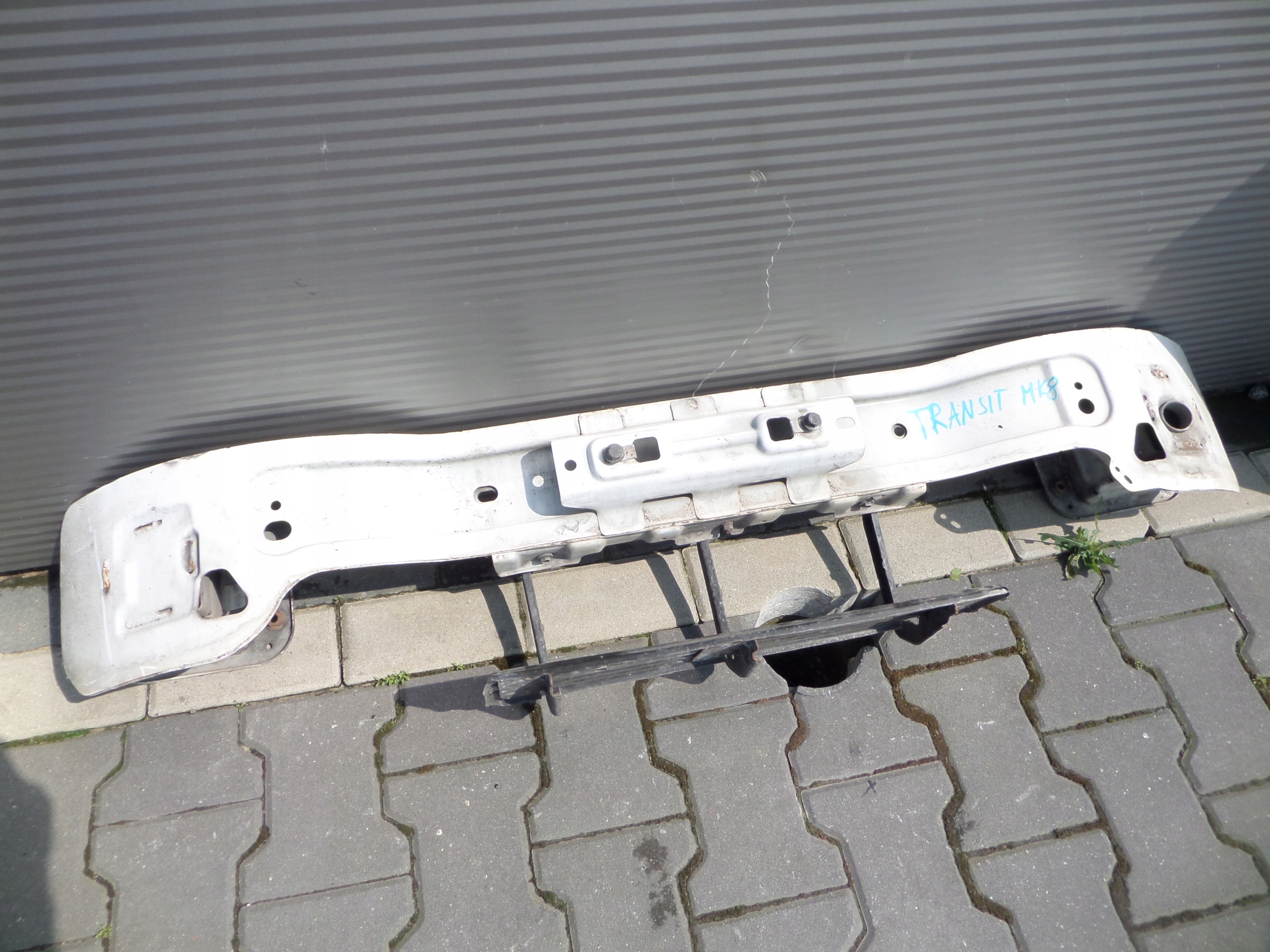 sider pillar of a bumper front FORD TRANSIT MK8 16R