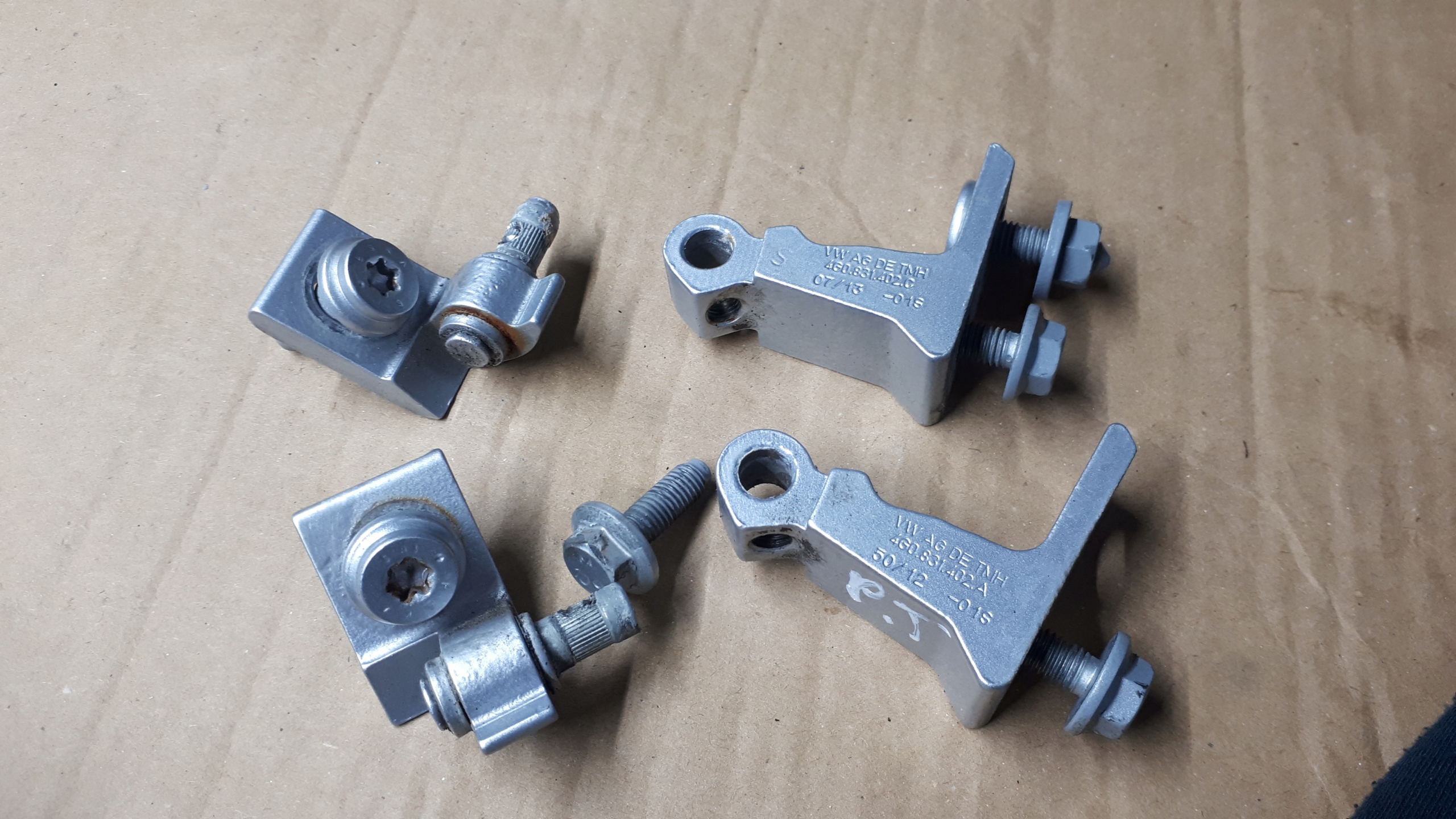 S6 C7 4G A6 hinge hinges door right rear part LX7W