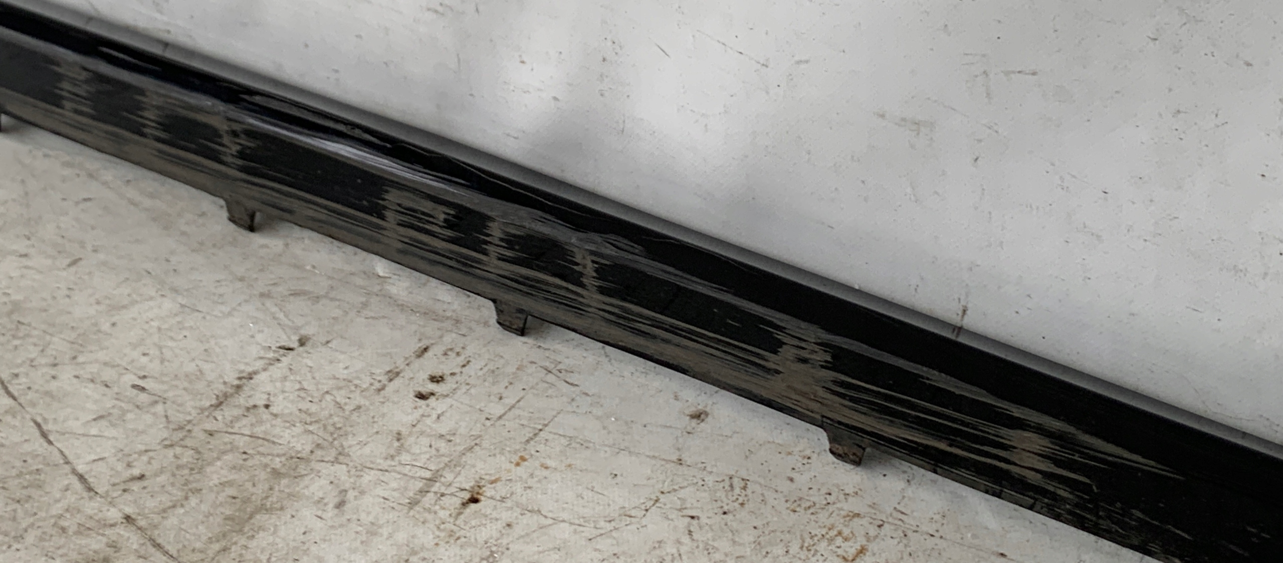 moulding threshold right TIGUAN II R-LINE 5TA853250R