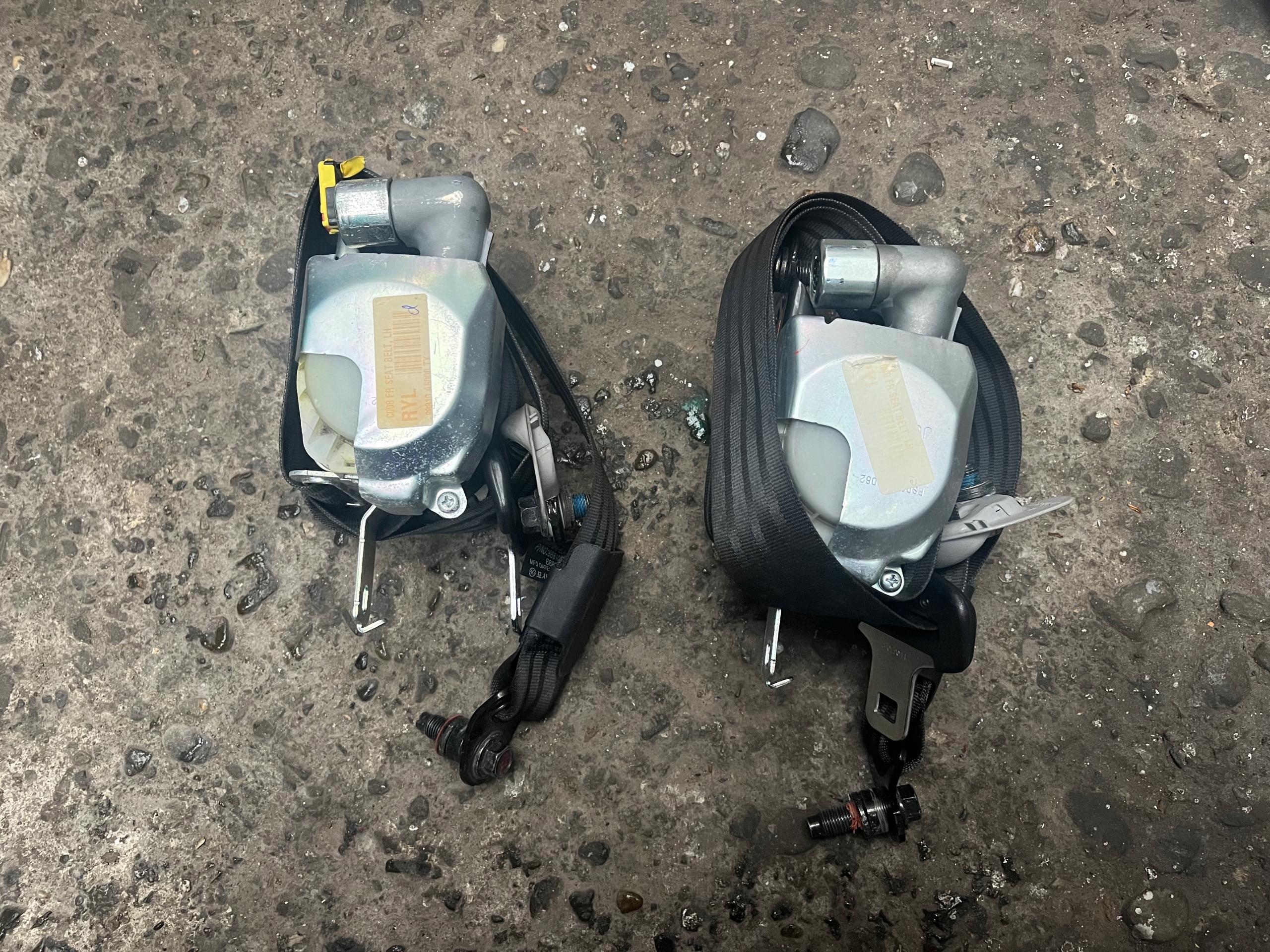 Hyundai i30 II Spanner Gurten links vorne