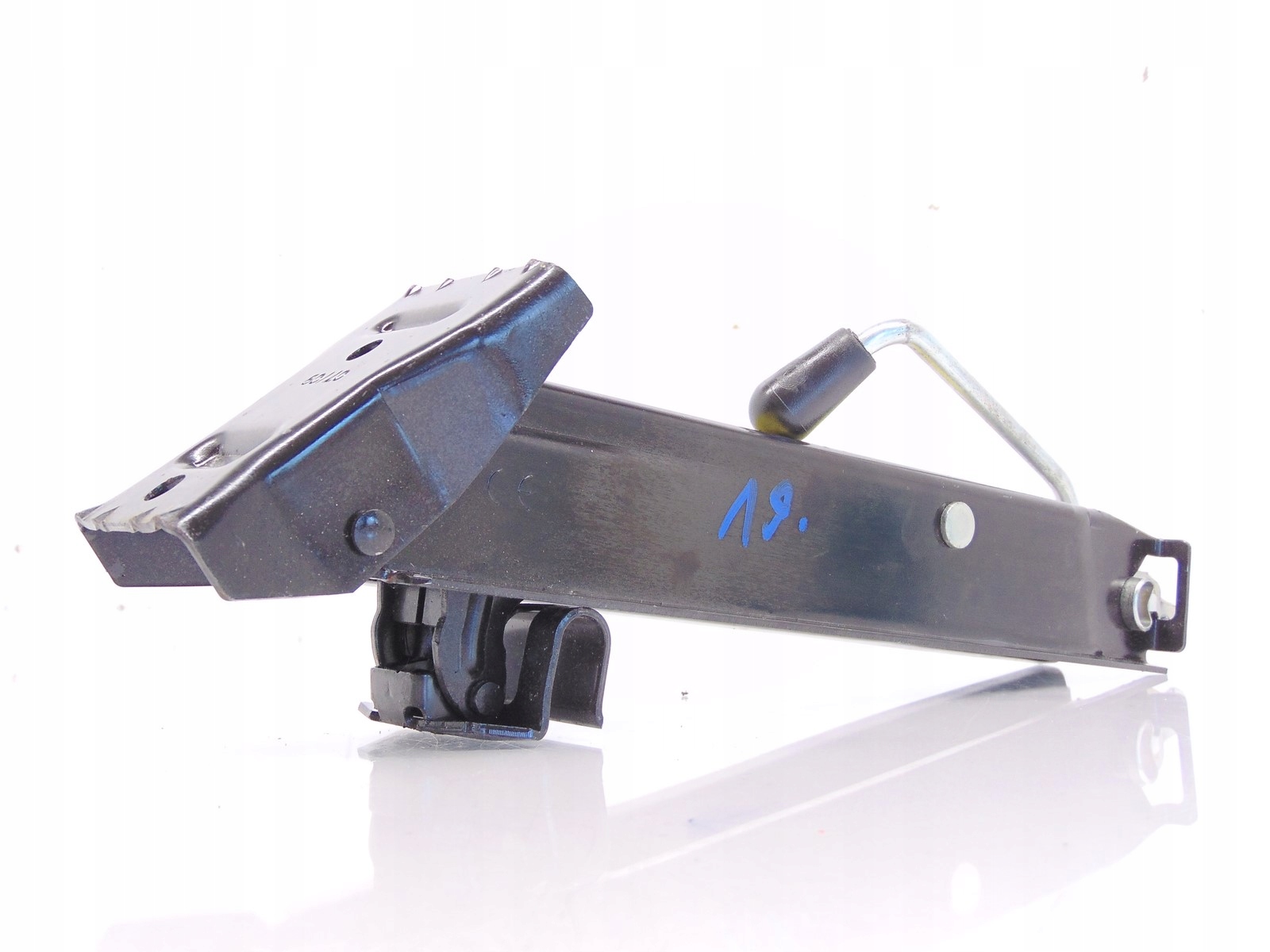 PODNOŚNIK LEWAREK KOŁA VW TIGUAN 5N0011031