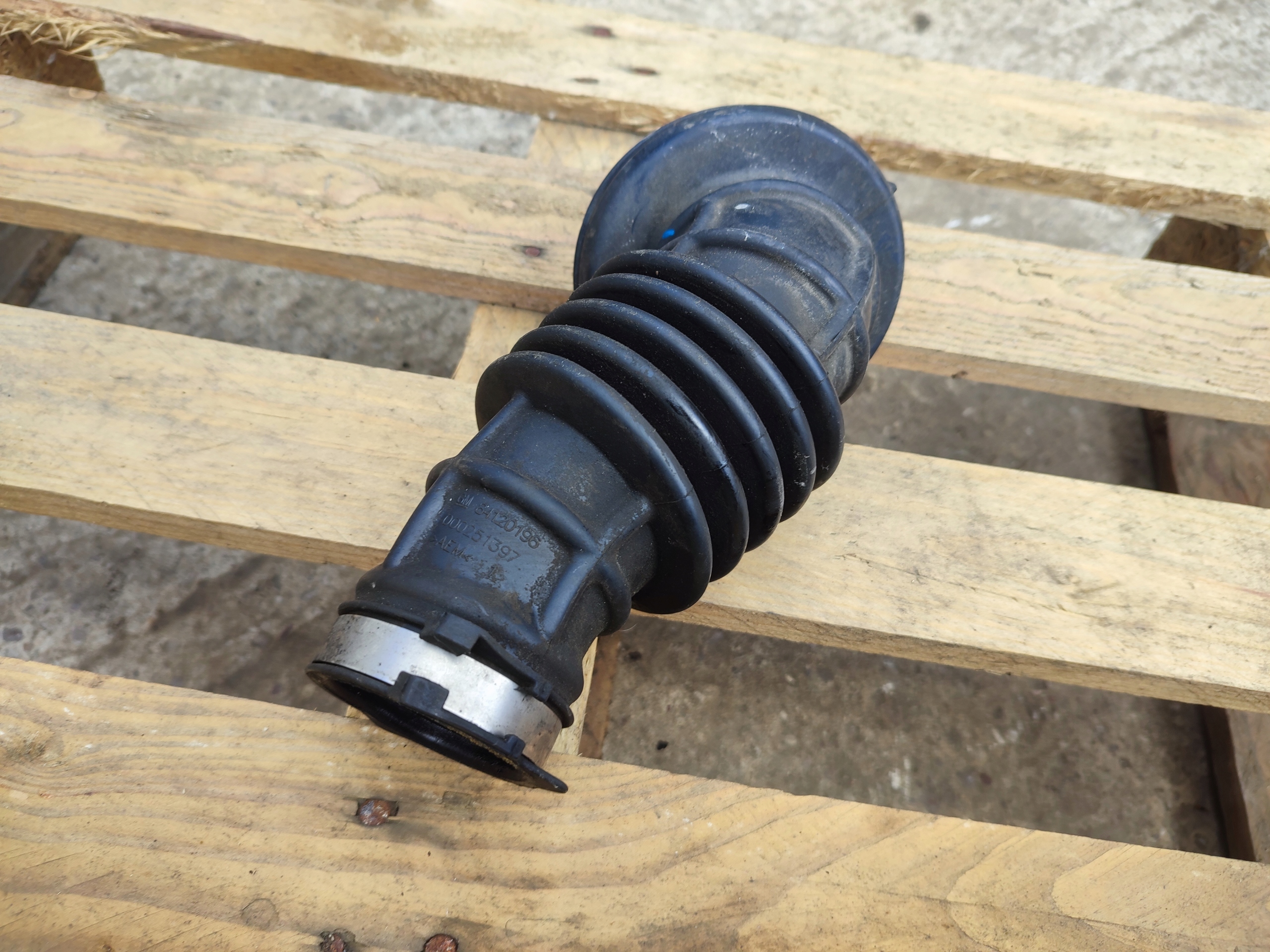 pipe wiring air Opel Insignia B 1.6 D 84120196