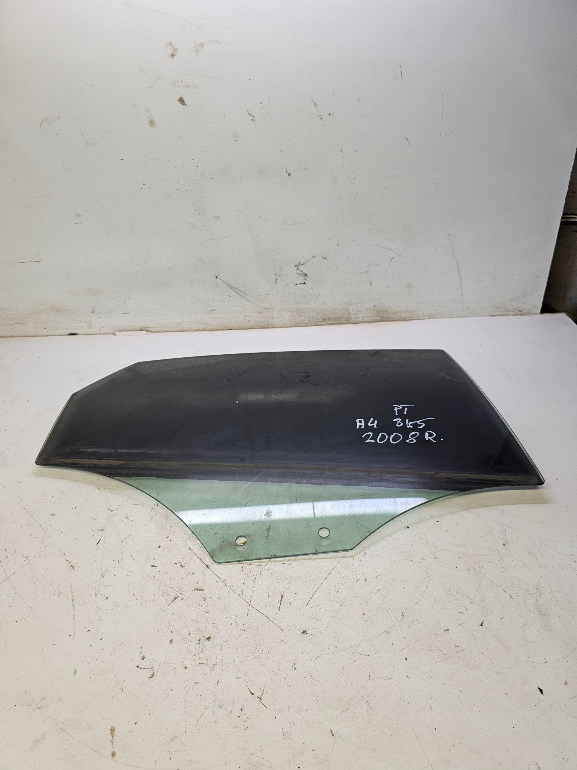 window side door right rear part AUDI A4 B8 sedan 8K5 2008