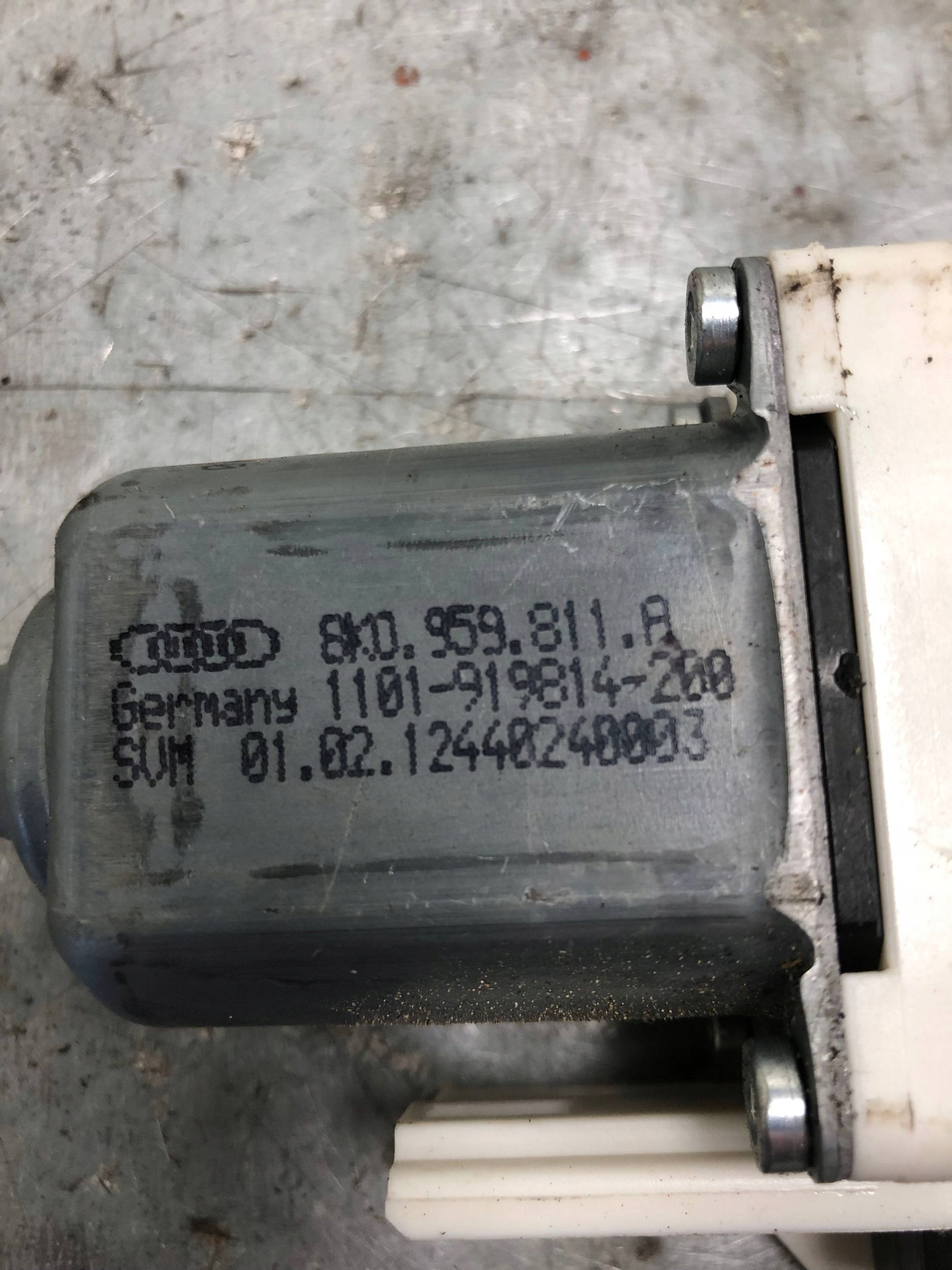 Motor Fenster links heck AUDI A4 B8 LIFT 8K0959811A