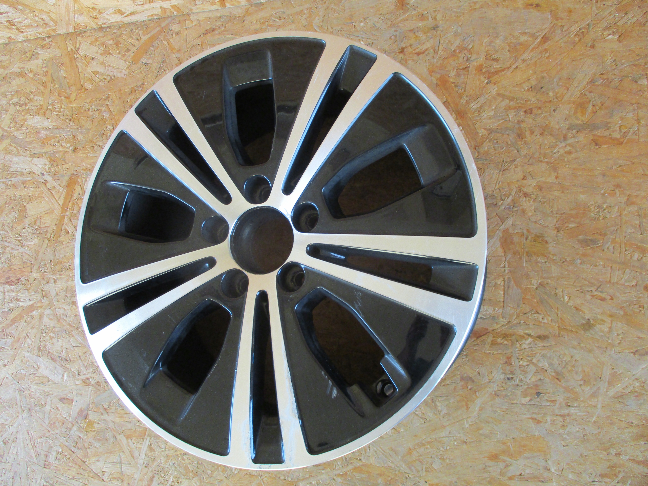 MERCEDES W213 disk hliníkový 7,5Jx17 ET40 5x112