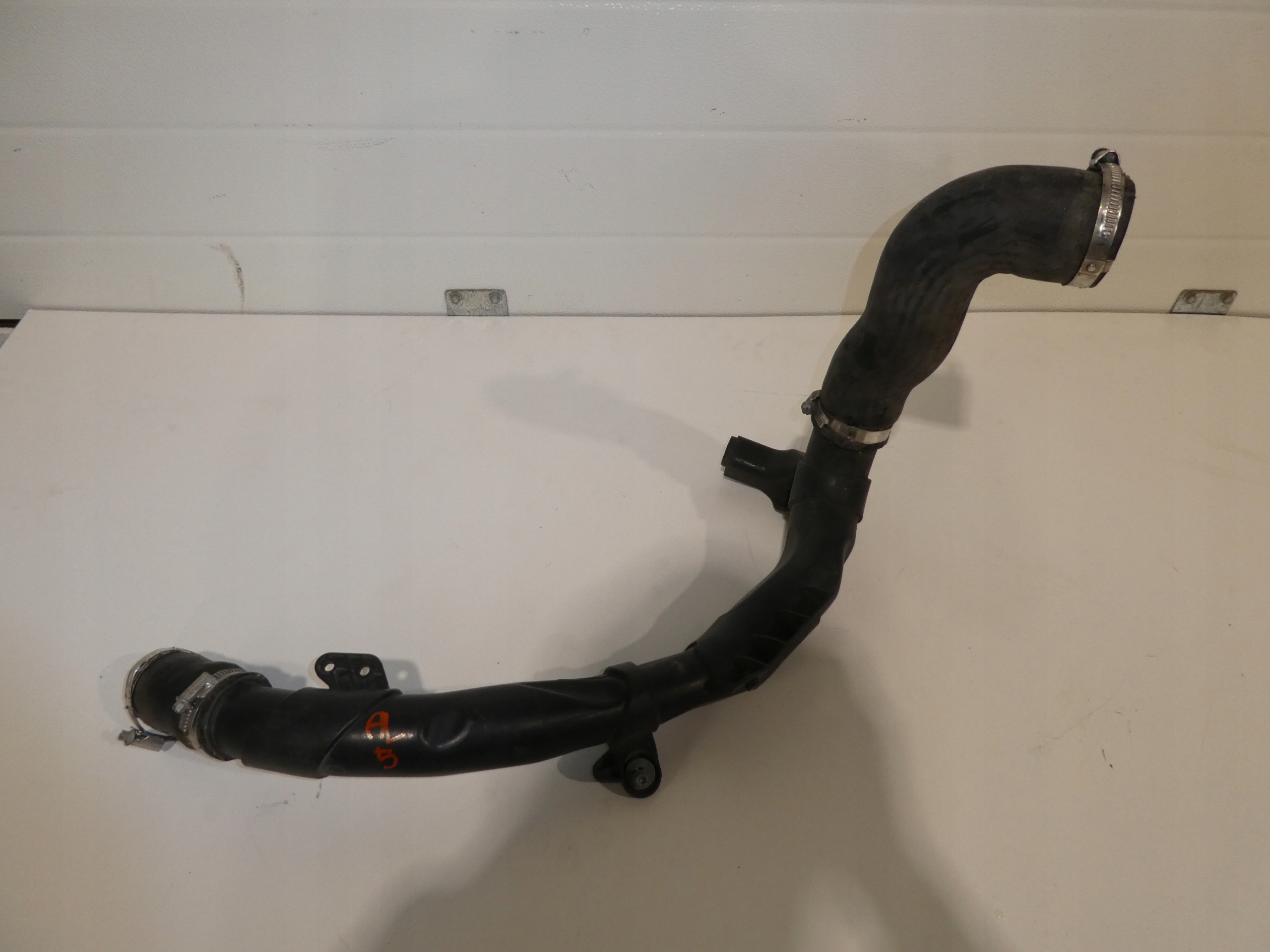 TIGUAN PASSAT 2.0TDI ROHR INTERCOOLER 5N0145840K