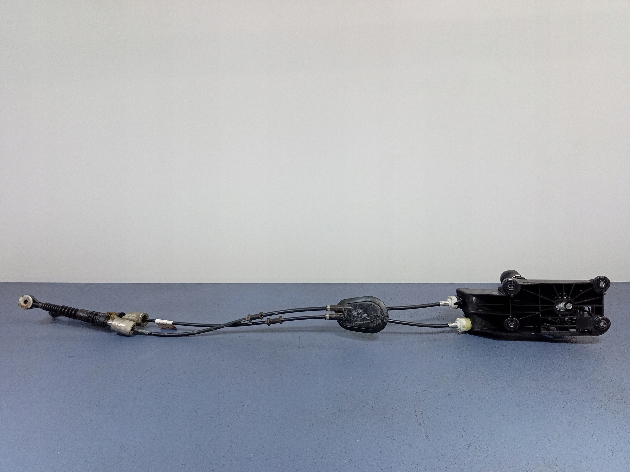 QASHQAI II DŹWIGNIA WYBIERAK SKRZYNI 341017283R Typ samochodu Samochody osobowe