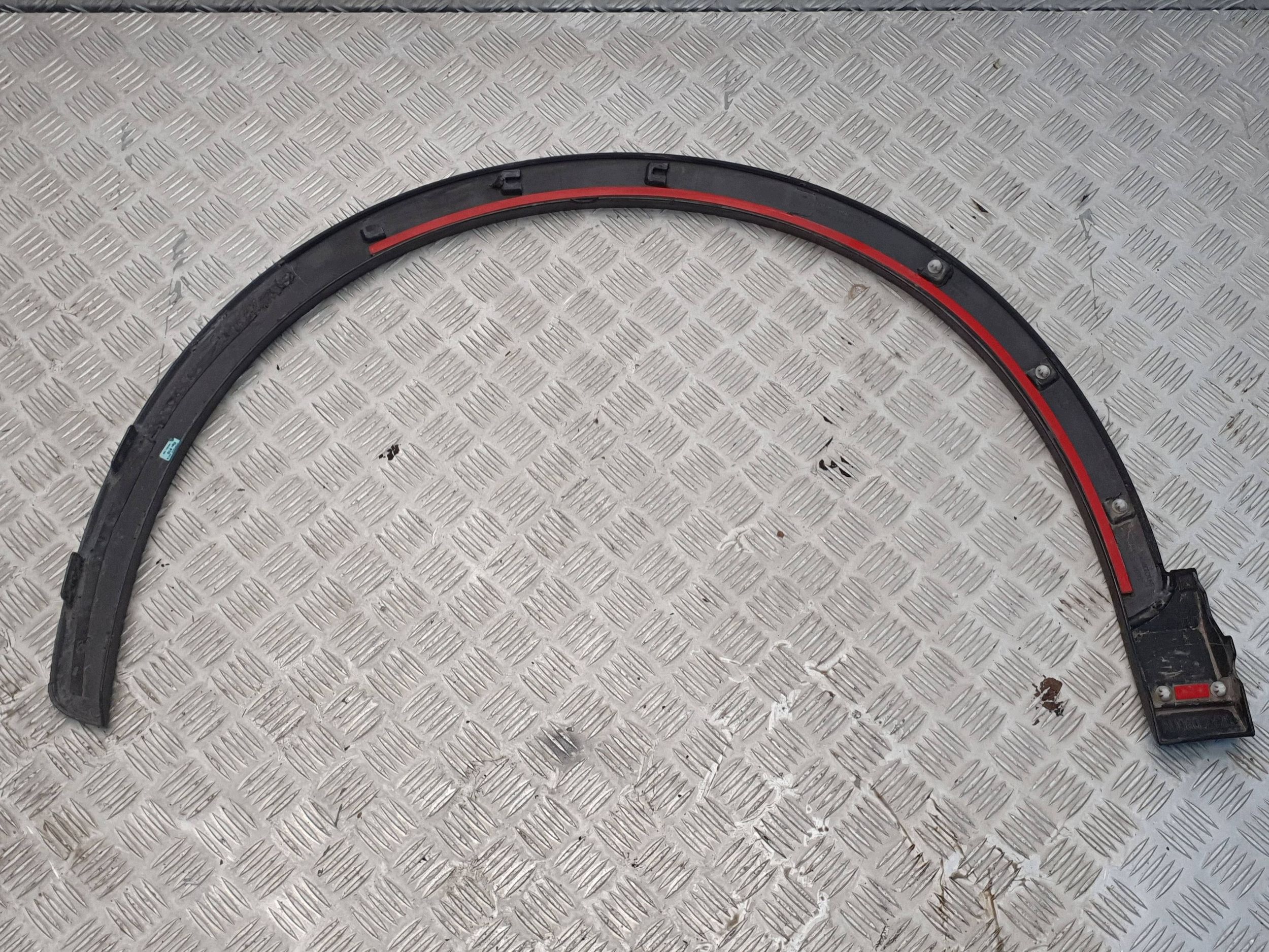lišta blatníku pravý předek 8U0853718 AUDI Q3 8U